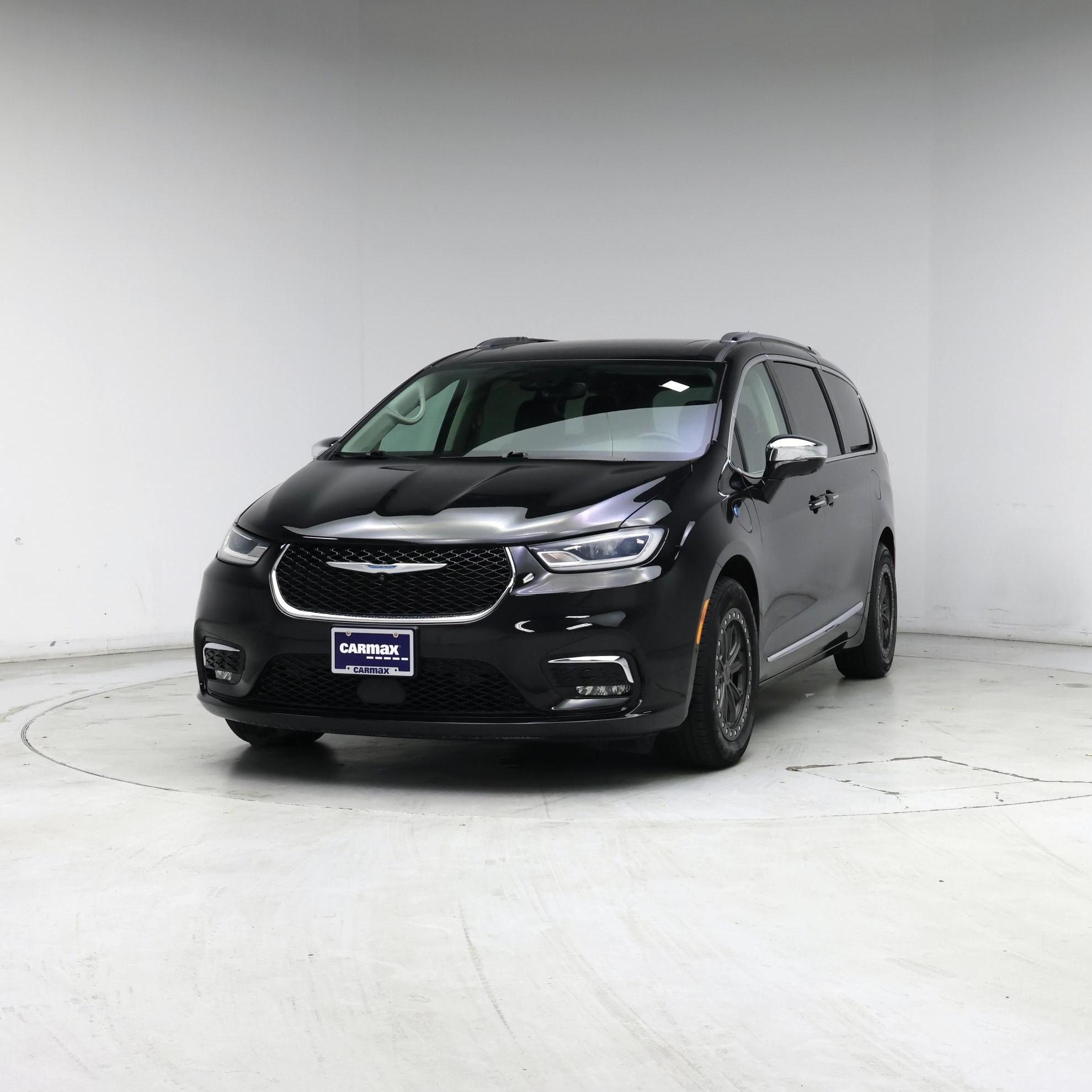 Thumbnail: 2021 Chrysler Pacifica - 4