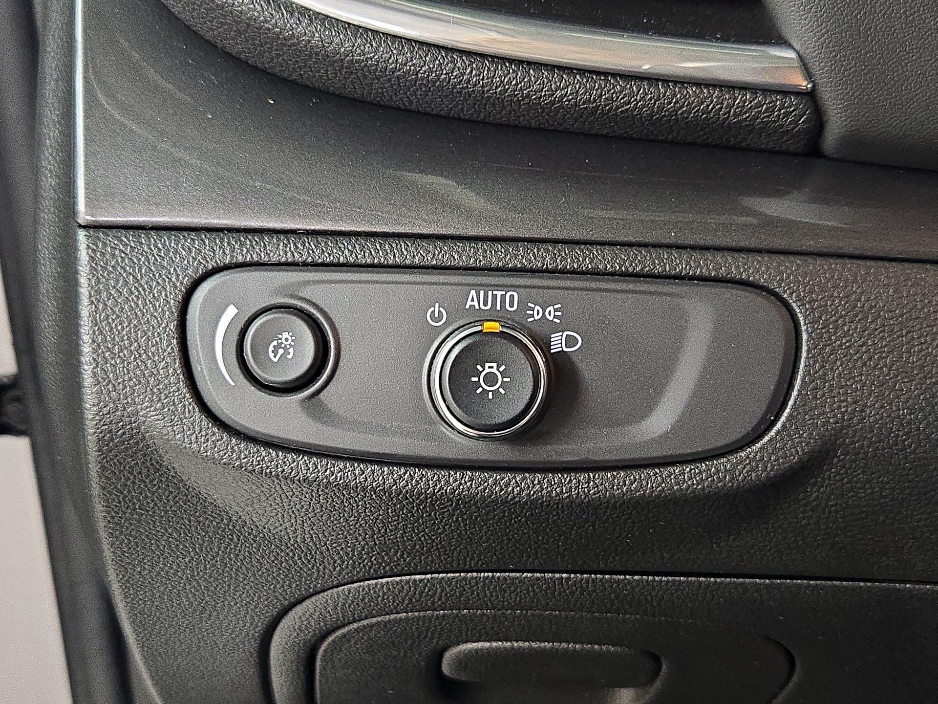 Thumbnail: 2021 Buick Encore - 13