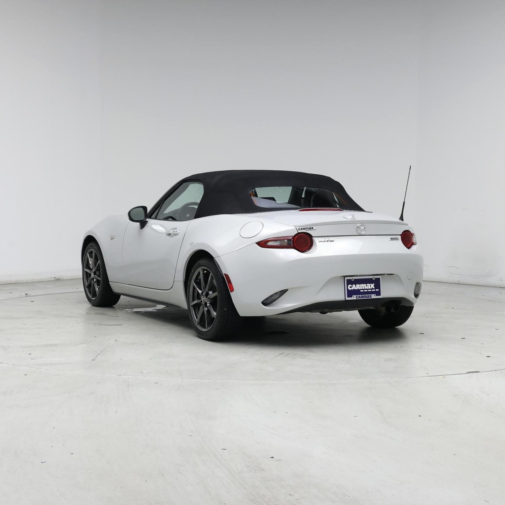 Thumbnail: 2016 Mazda MX-5 Miata - 2