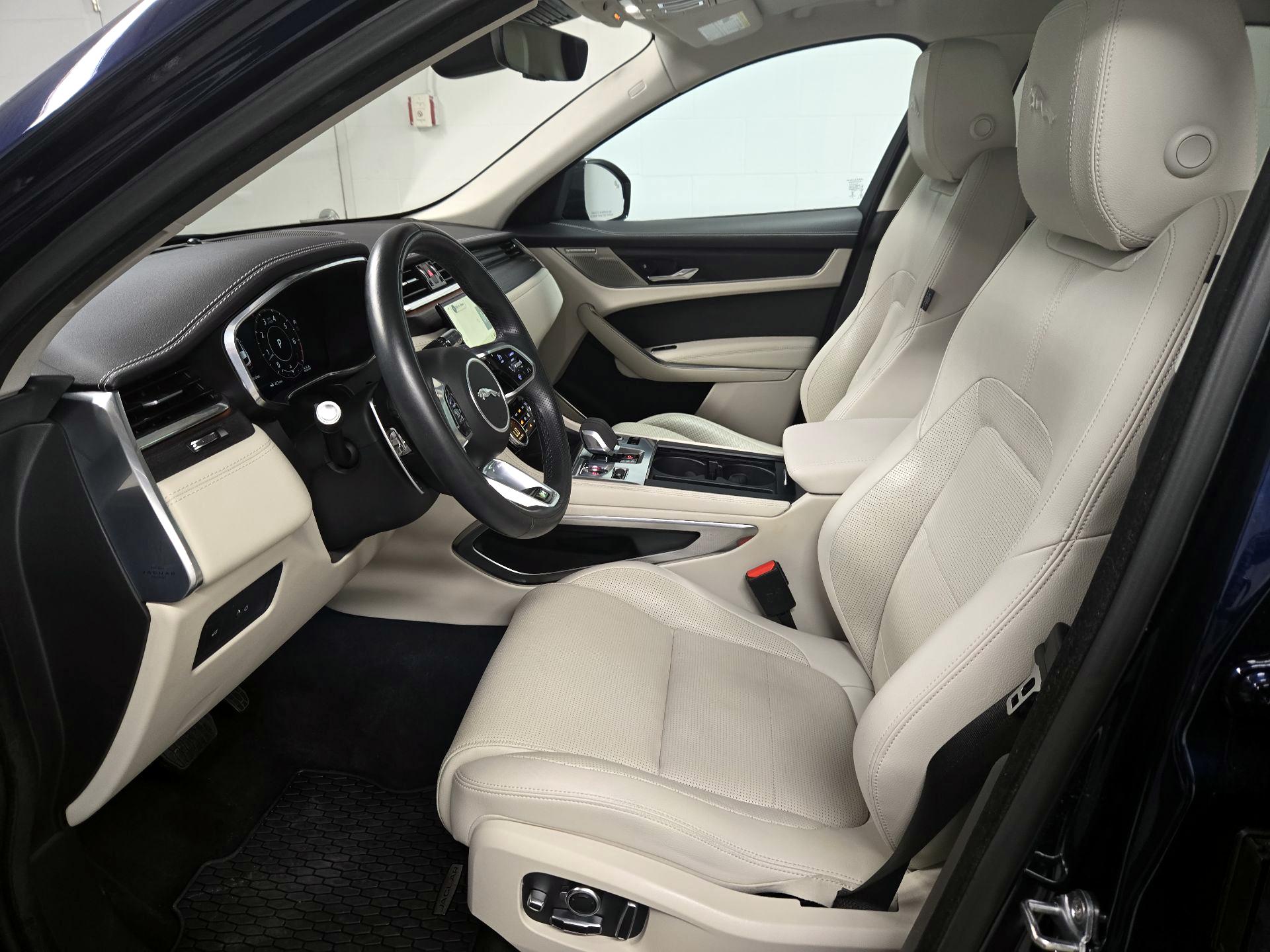 Thumbnail: 2021 Jaguar F-Pace - 11