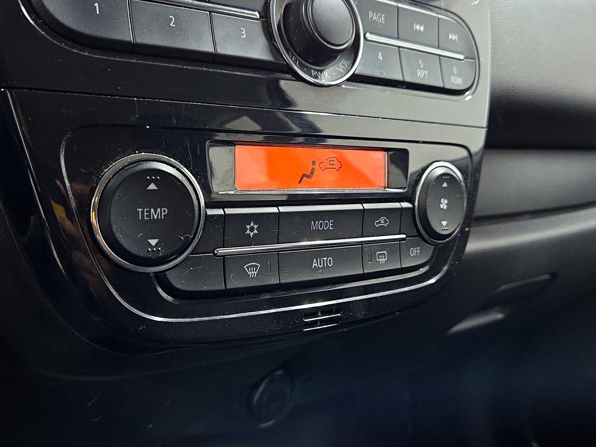 Thumbnail: 2015 Mitsubishi Mirage - 15