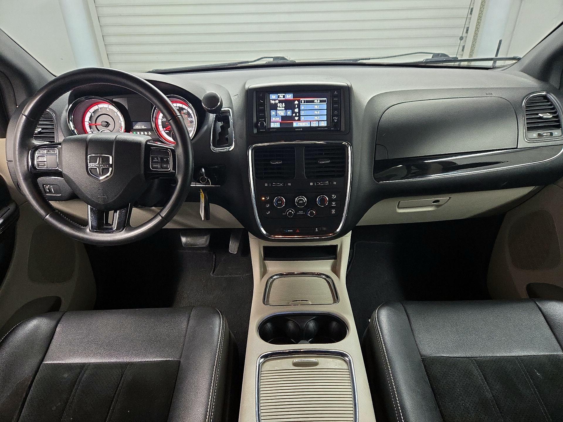 Thumbnail: 2017 Dodge Grand Caravan - 9
