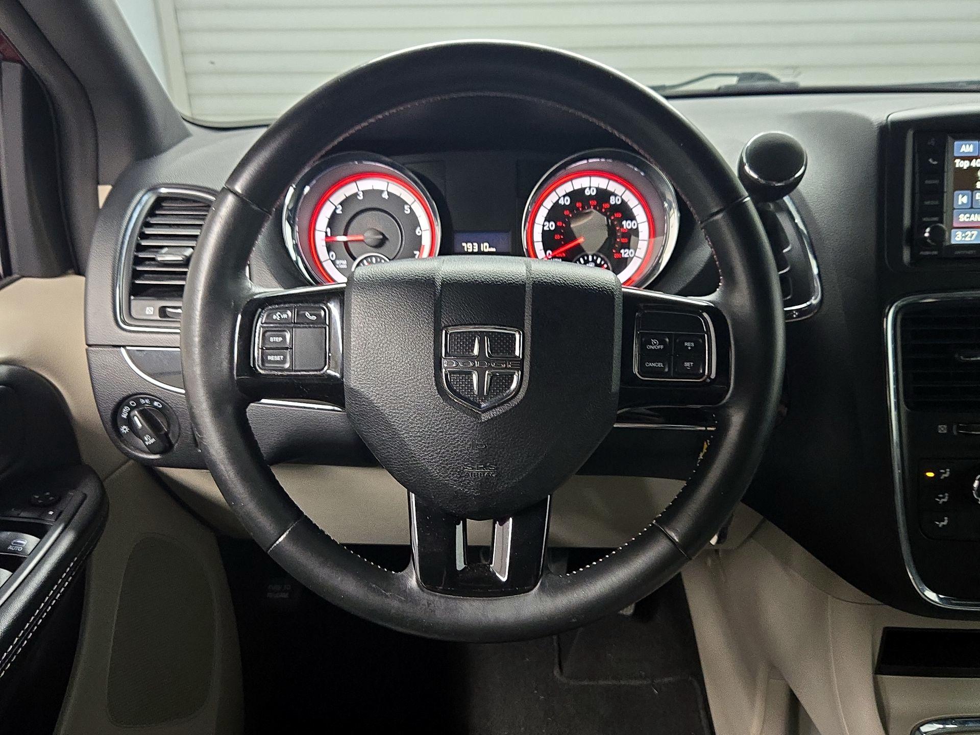 Thumbnail: 2017 Dodge Grand Caravan - 10