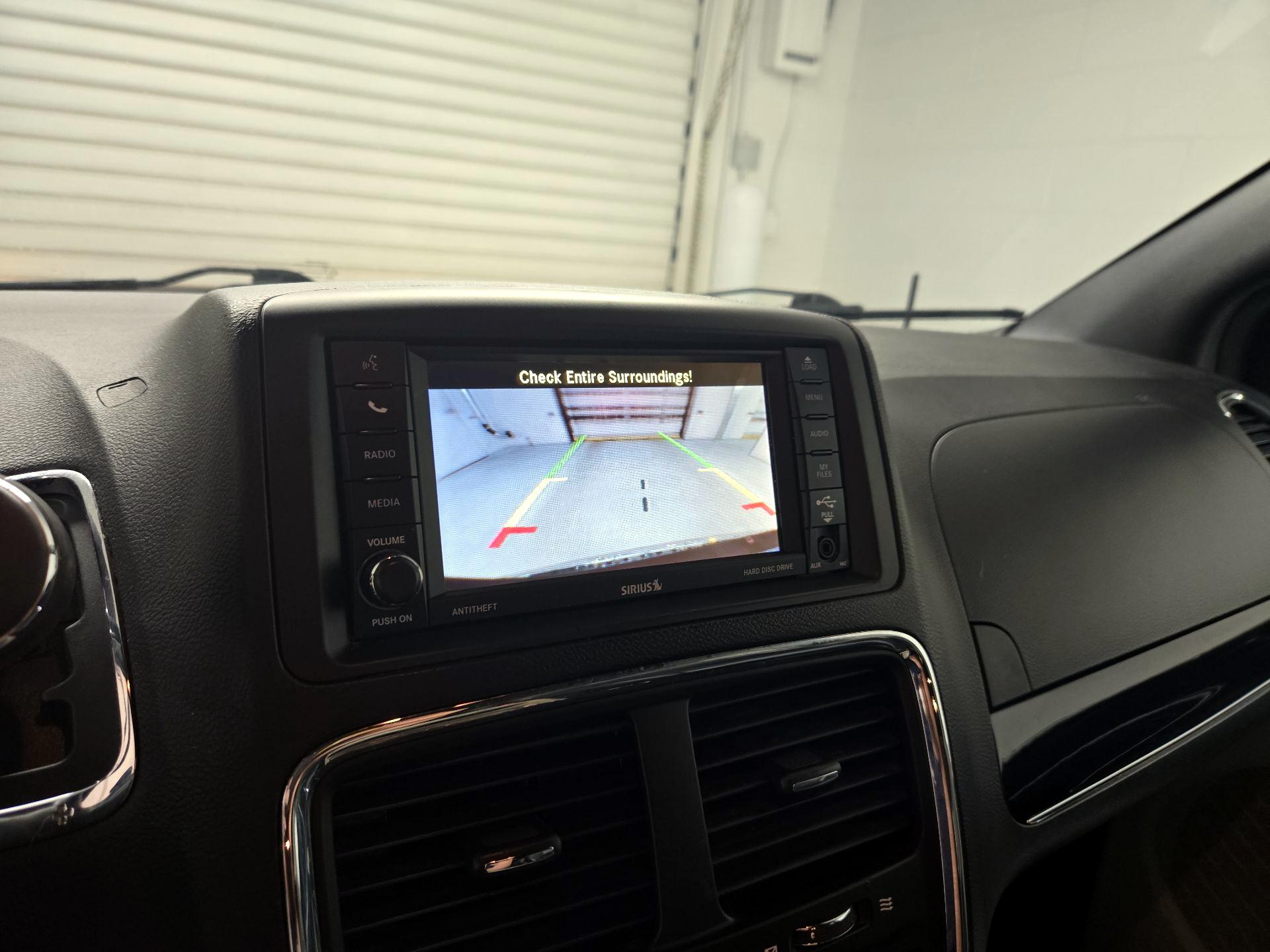 Thumbnail: 2017 Dodge Grand Caravan - 14
