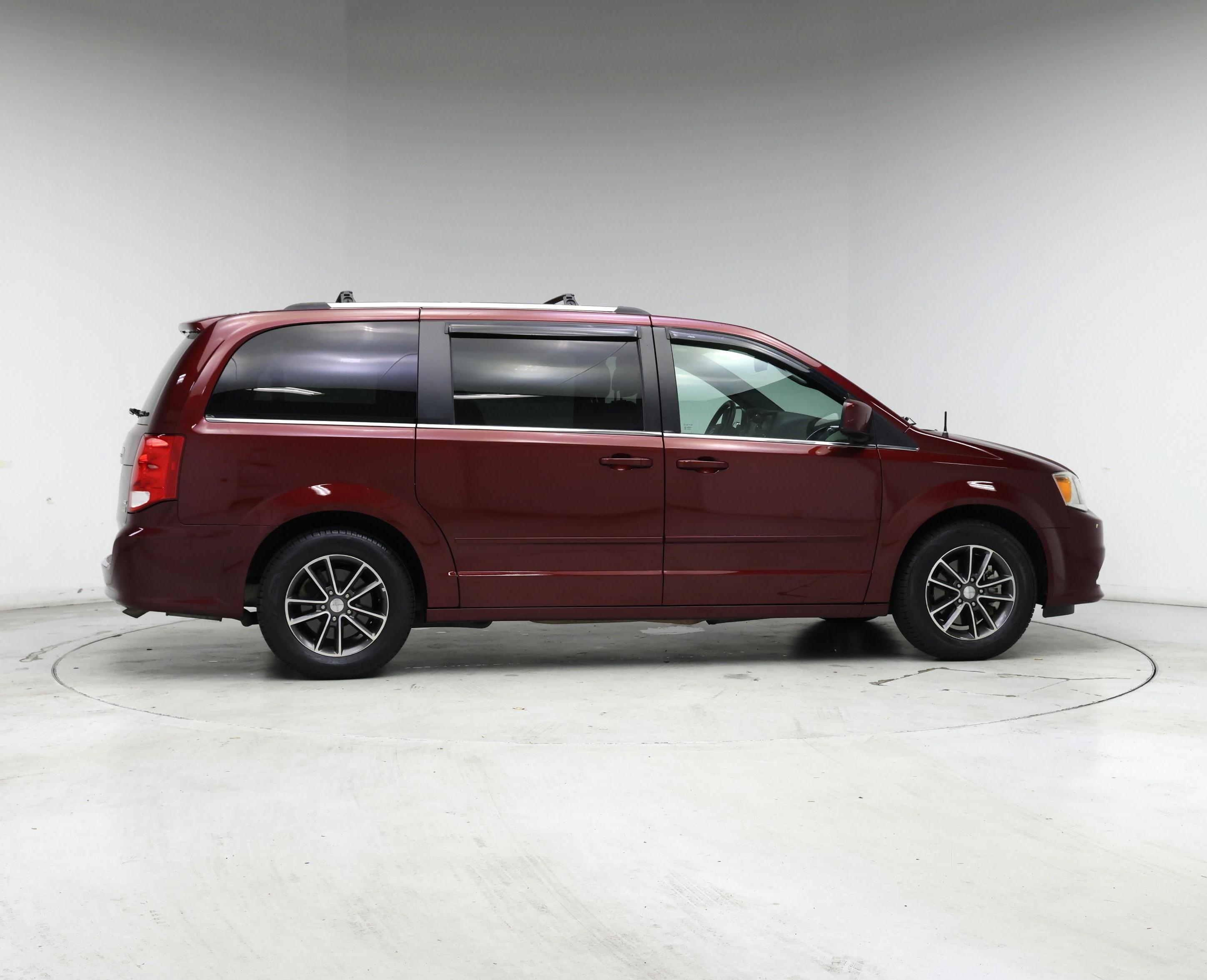 Thumbnail: 2017 Dodge Grand Caravan - 7