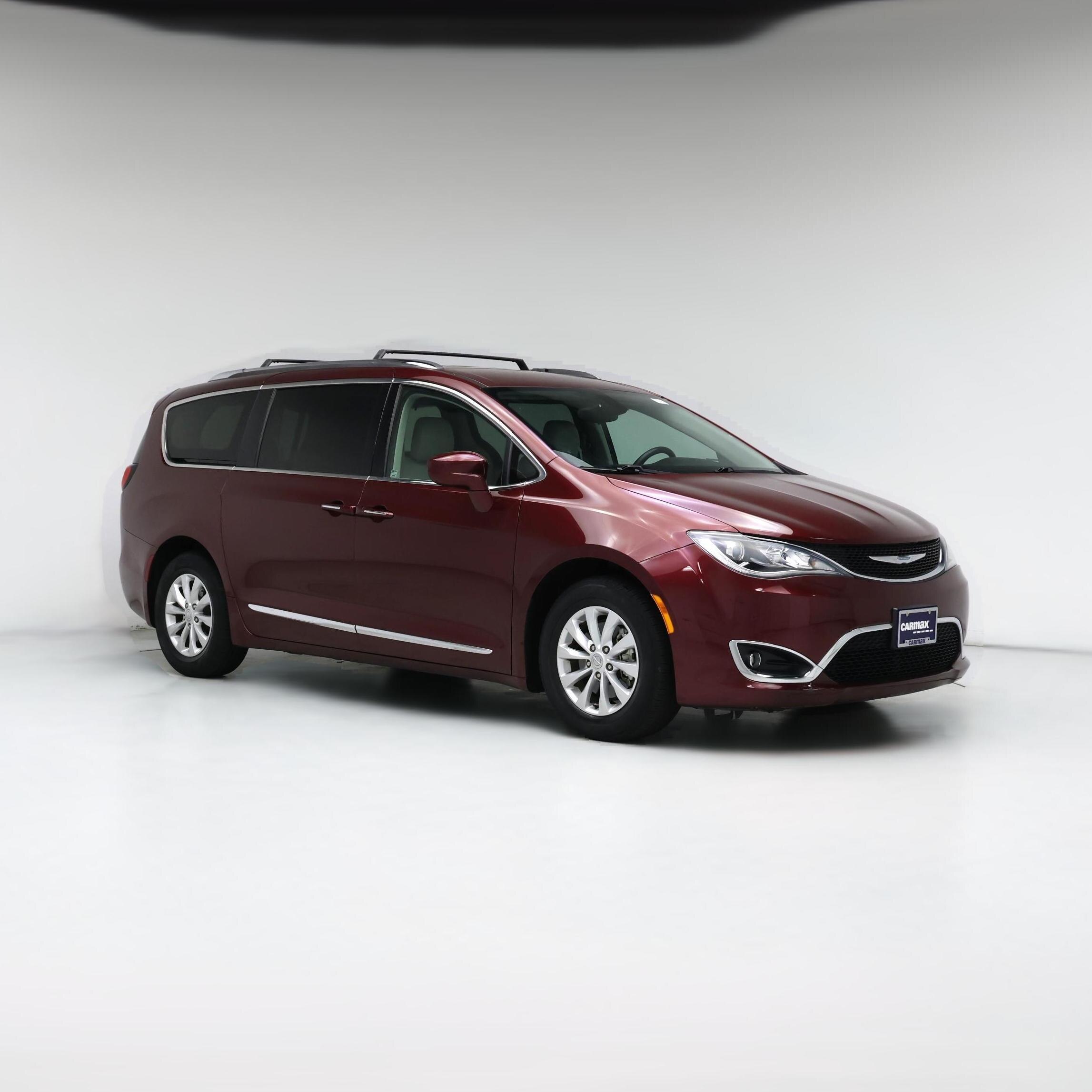 Thumbnail: 2018 Chrysler Pacifica - 1