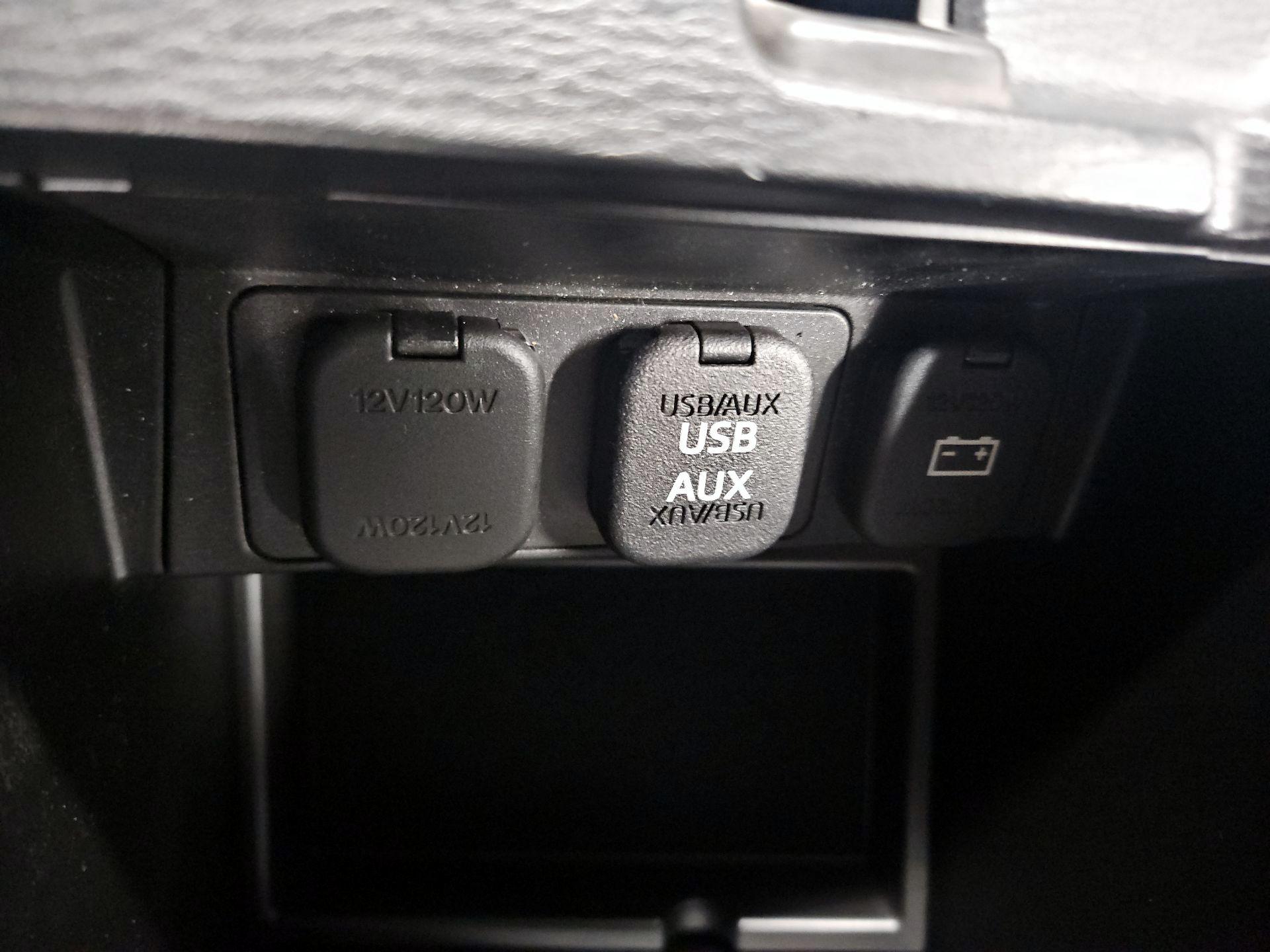 Thumbnail: 2014 Mazda Mazda3 - 17