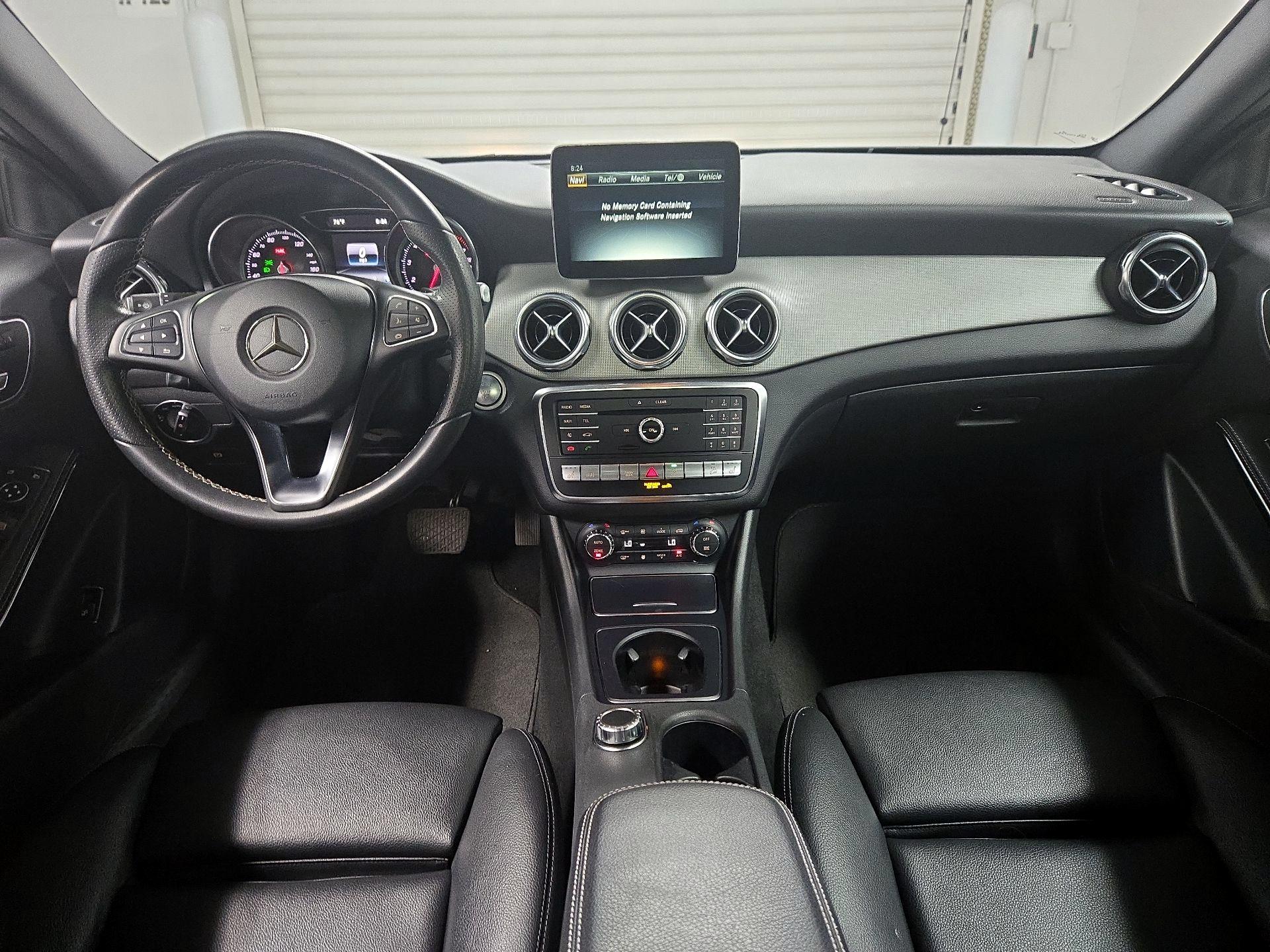 Thumbnail: 2018 Mercedes-Benz GLA - 9