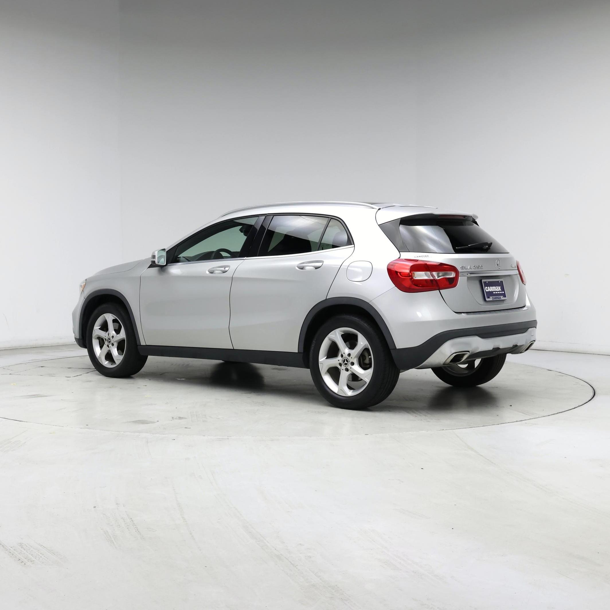 Thumbnail: 2018 Mercedes-Benz GLA - 2