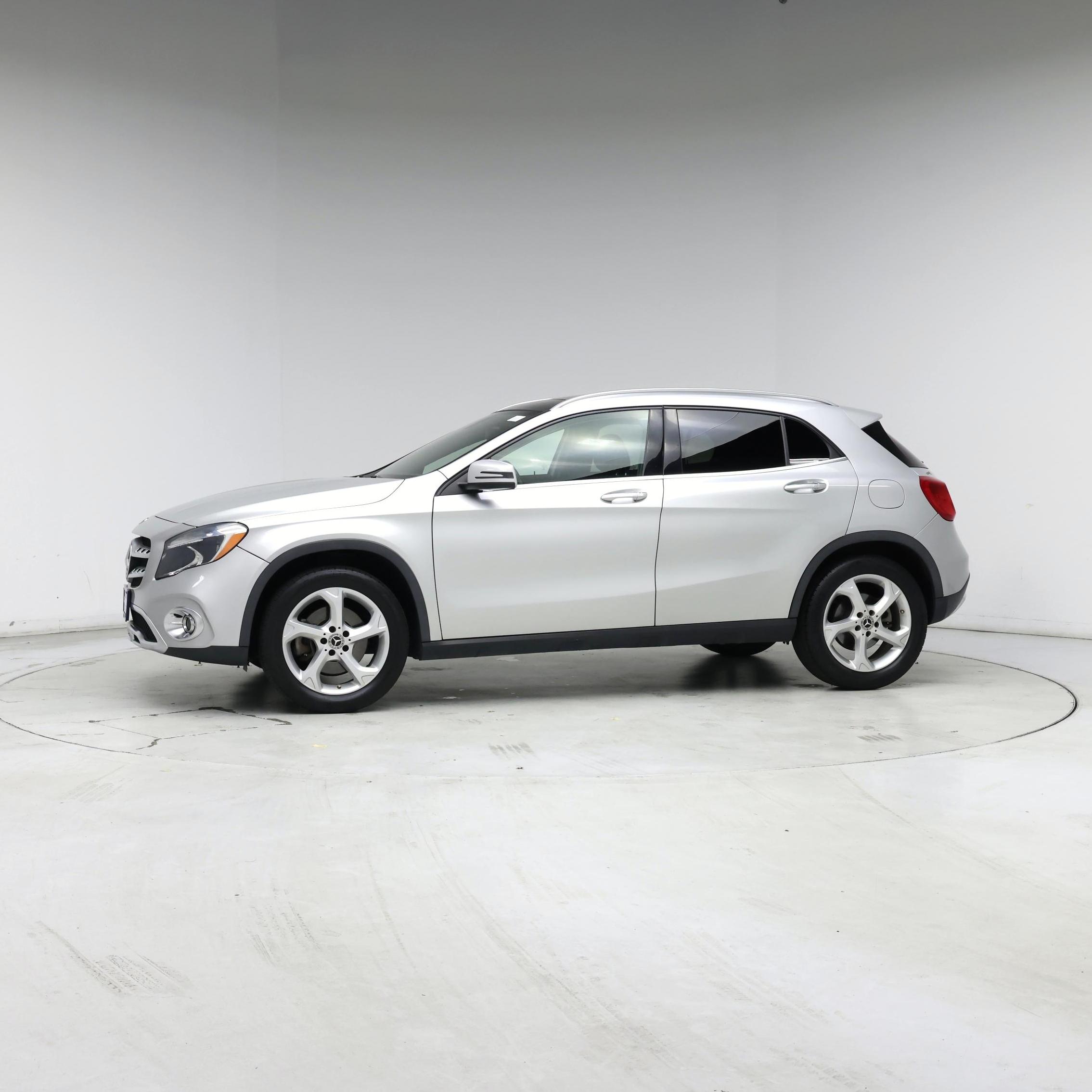 Thumbnail: 2018 Mercedes-Benz GLA - 3