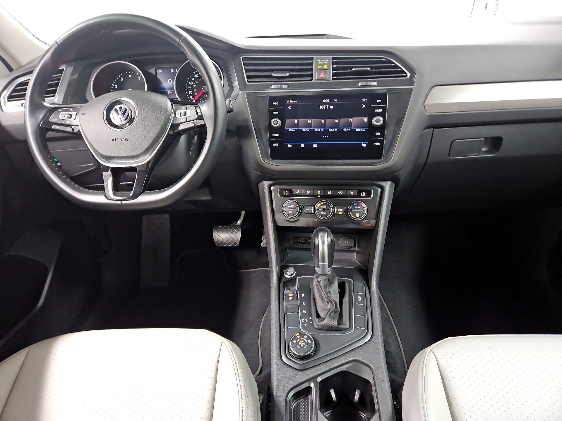 Thumbnail: 2019 Volkswagen Tiguan - 9