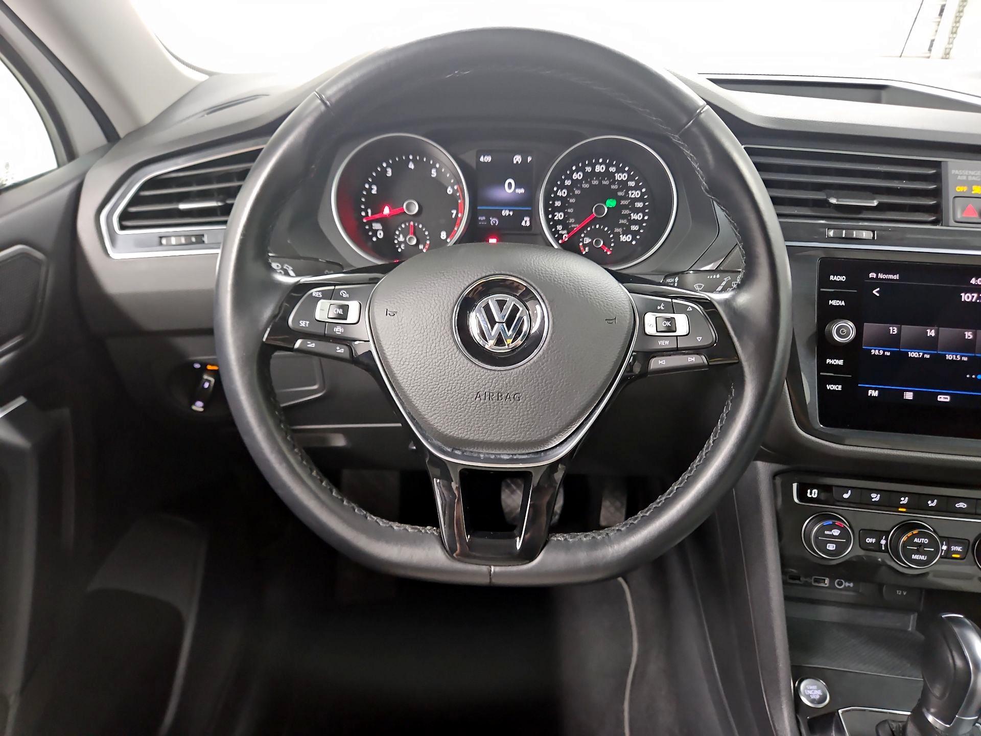 Thumbnail: 2019 Volkswagen Tiguan - 10