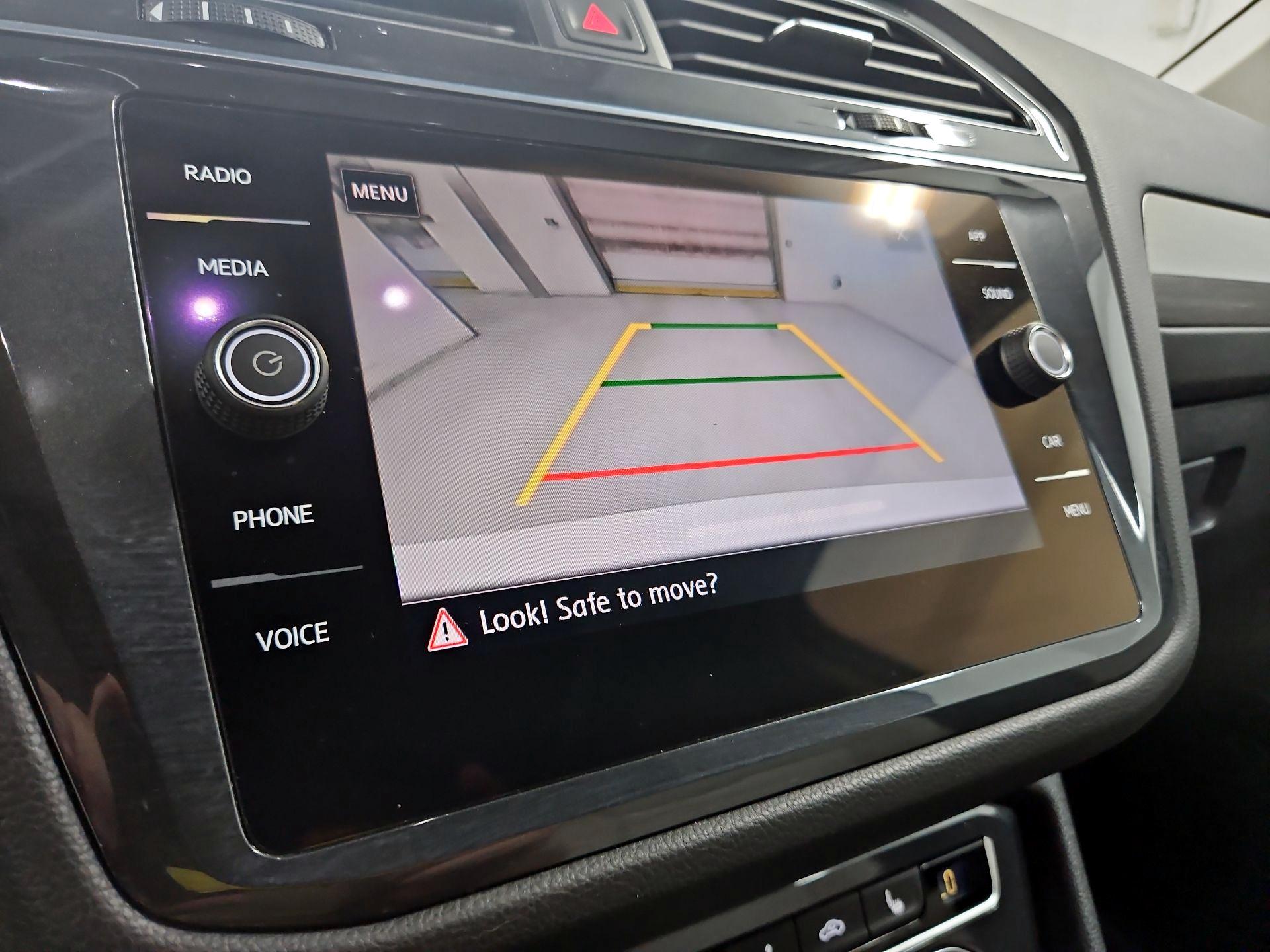 Thumbnail: 2019 Volkswagen Tiguan - 14