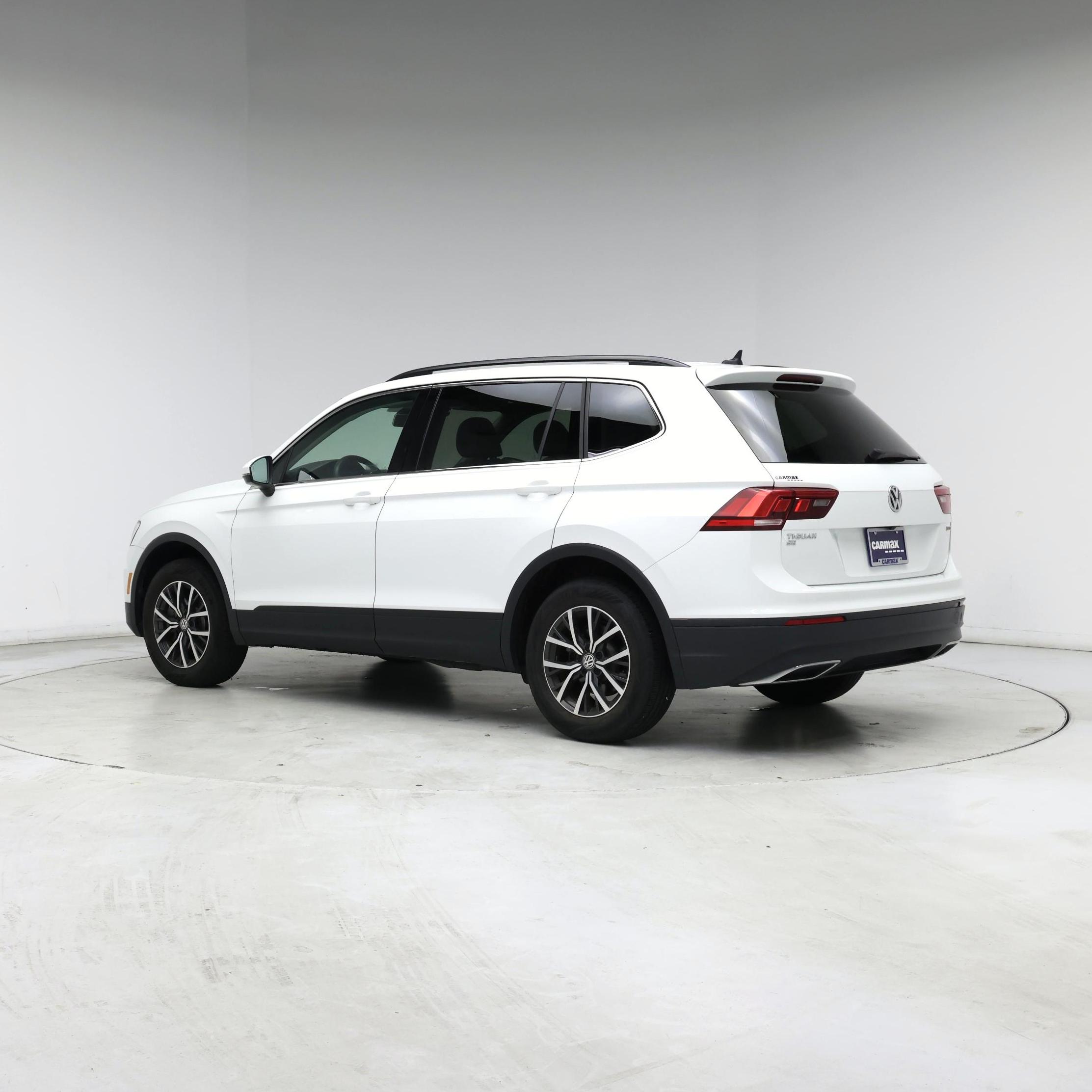 Thumbnail: 2019 Volkswagen Tiguan - 2
