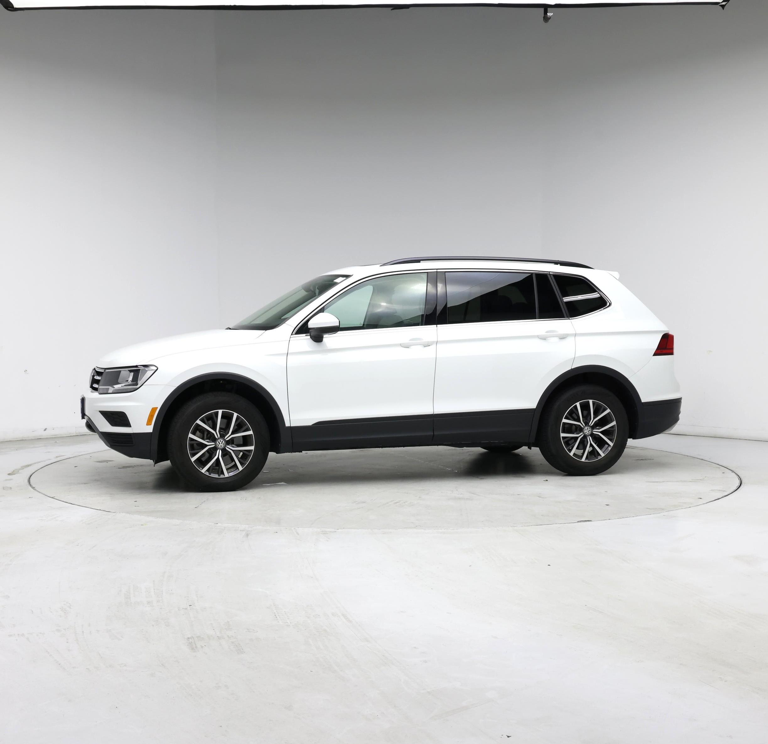 Thumbnail: 2019 Volkswagen Tiguan - 3