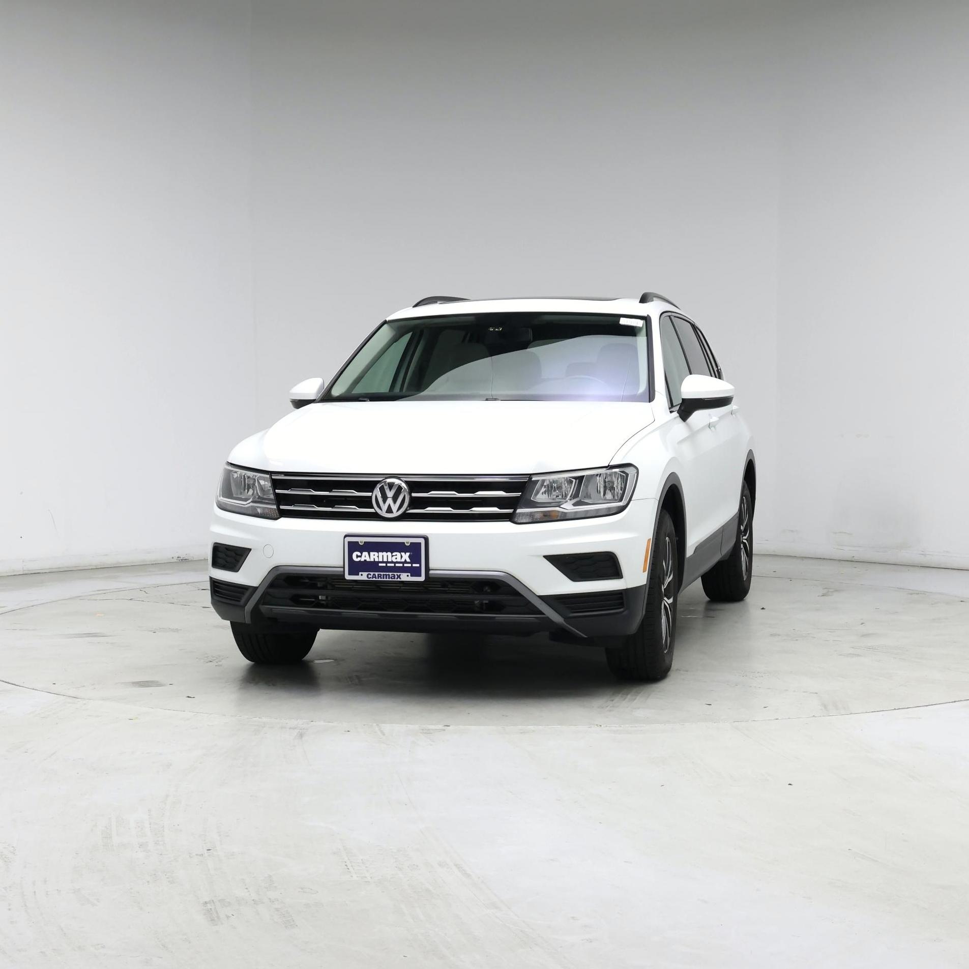 Thumbnail: 2019 Volkswagen Tiguan - 4