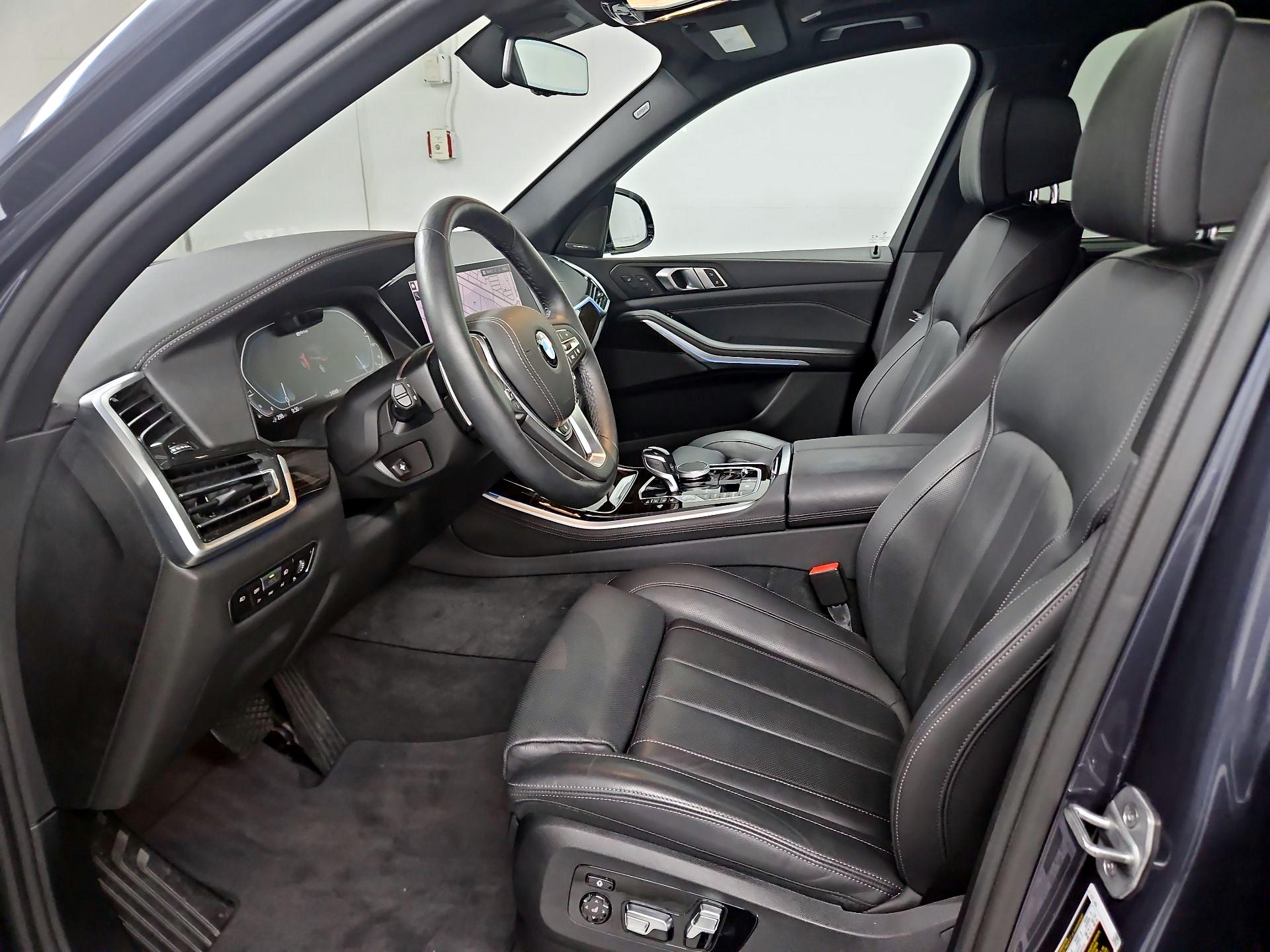 Thumbnail: 2021 BMW X5 - 11