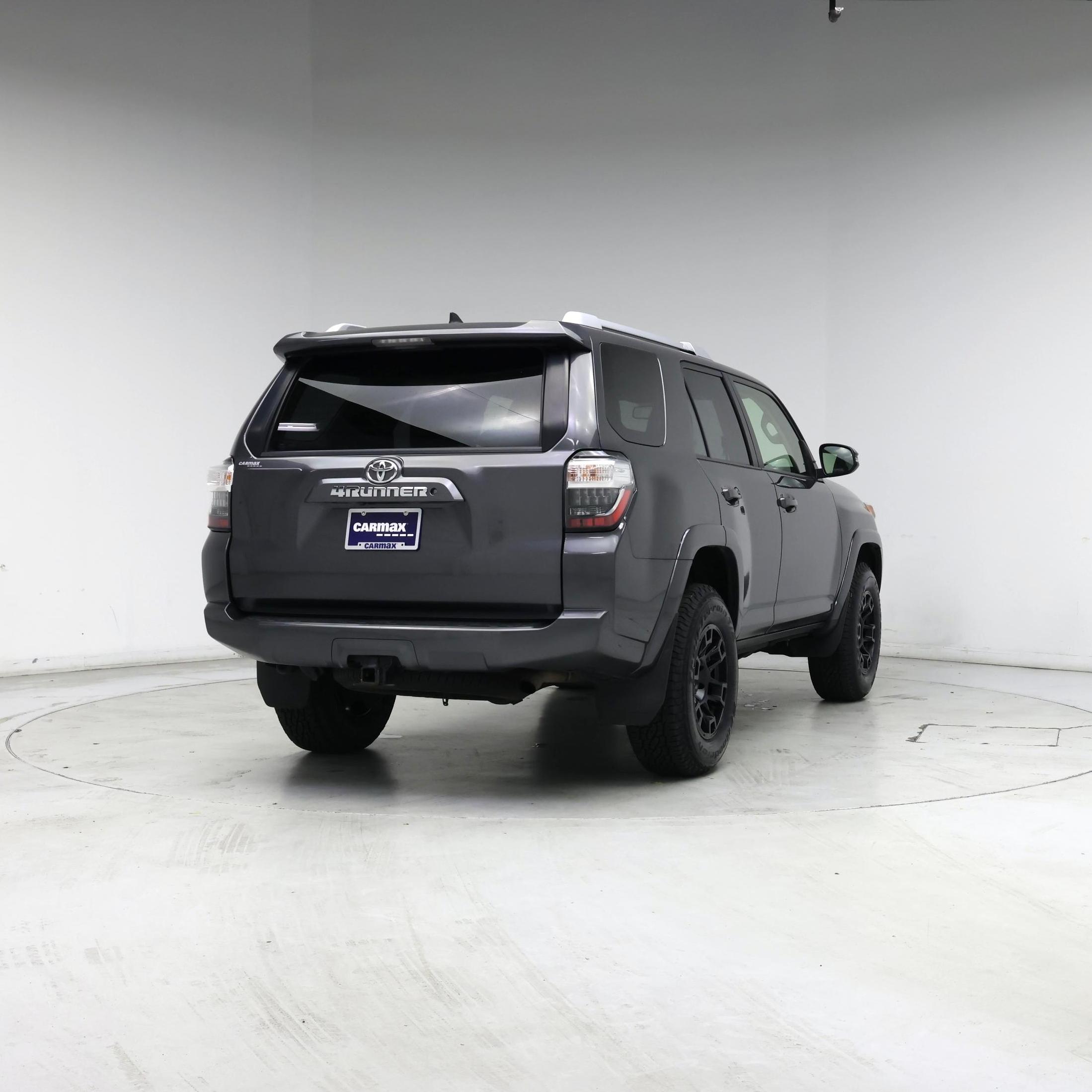 Thumbnail: 2018 Toyota 4Runner - 8