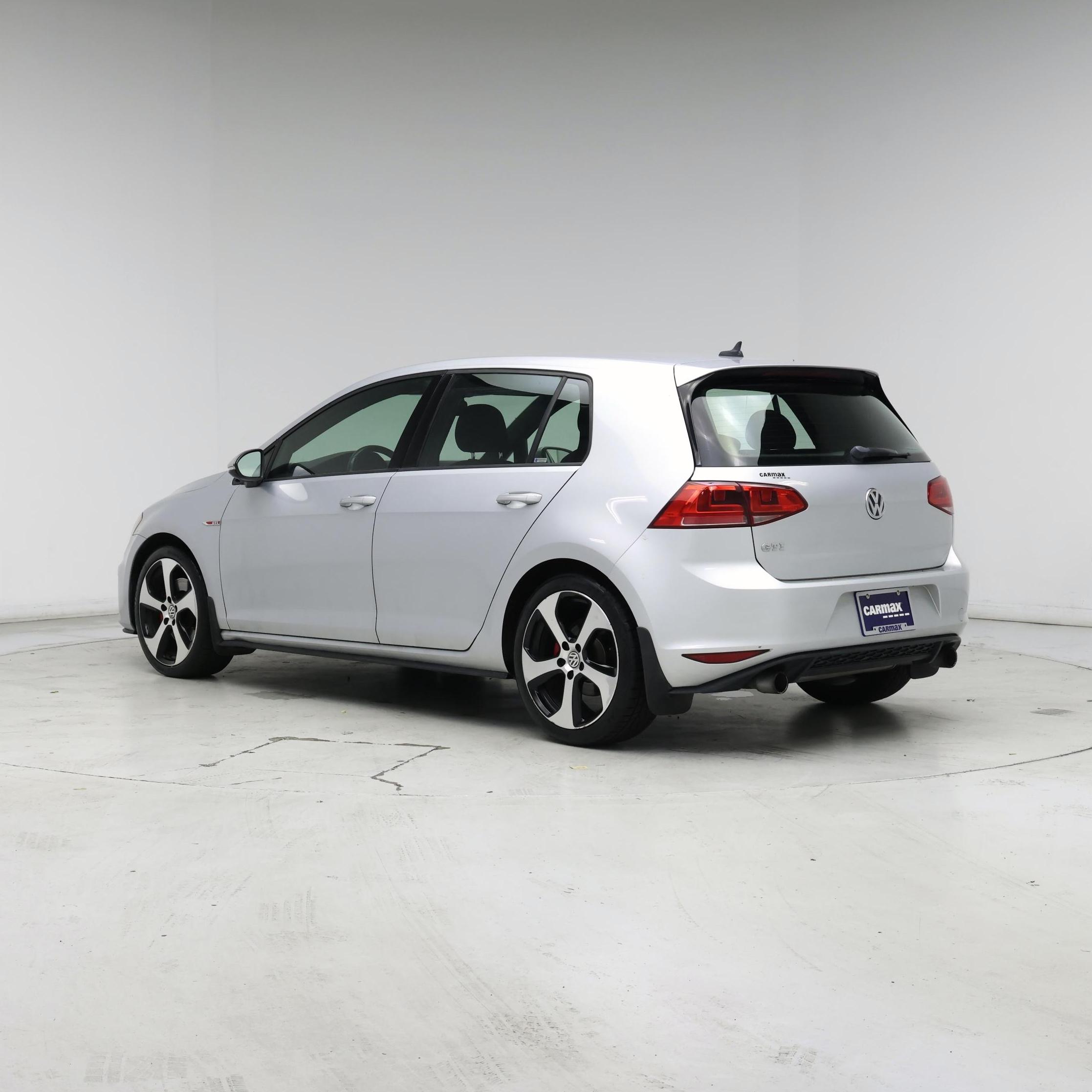 Thumbnail: 2017 Volkswagen Golf - 2