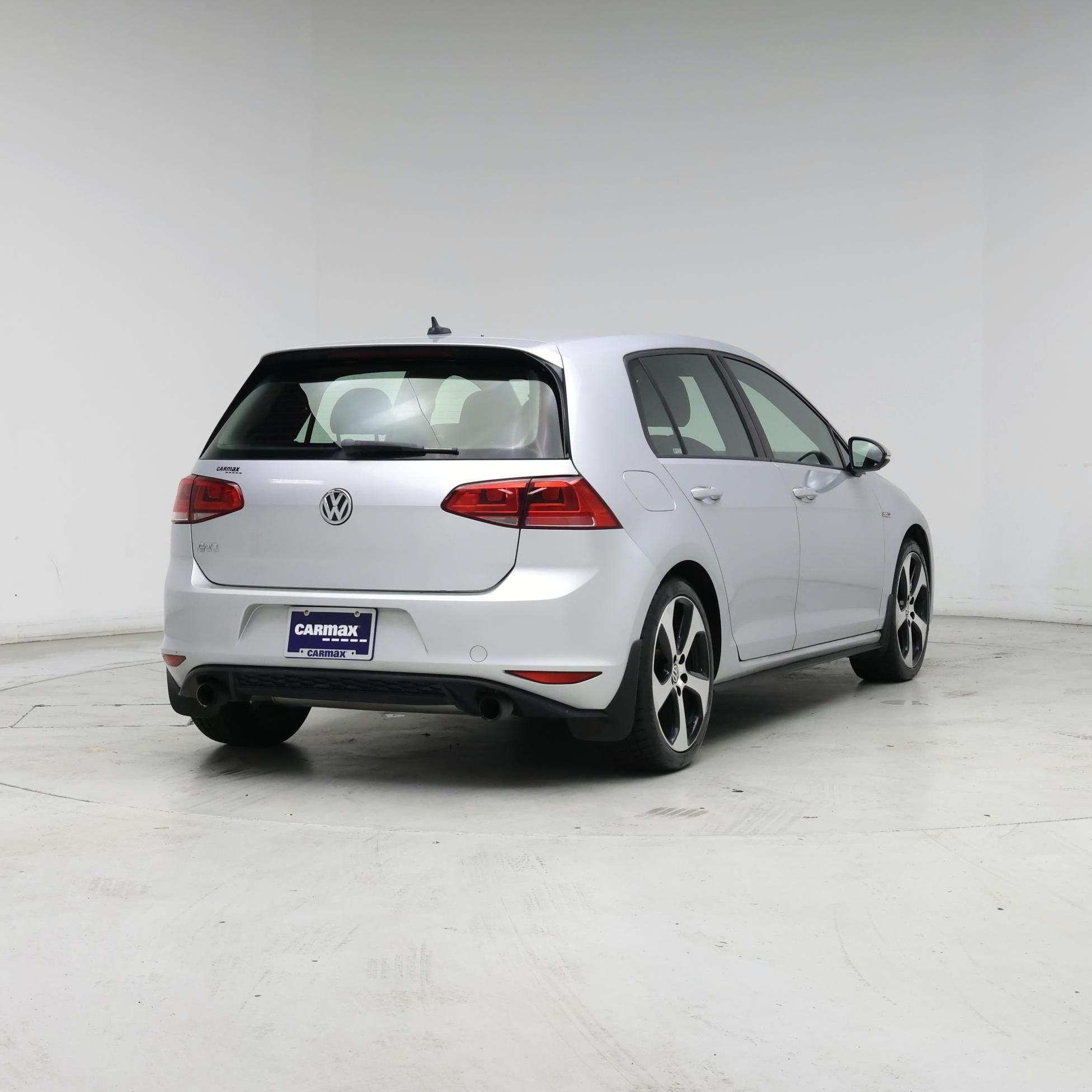 Thumbnail: 2017 Volkswagen Golf - 8