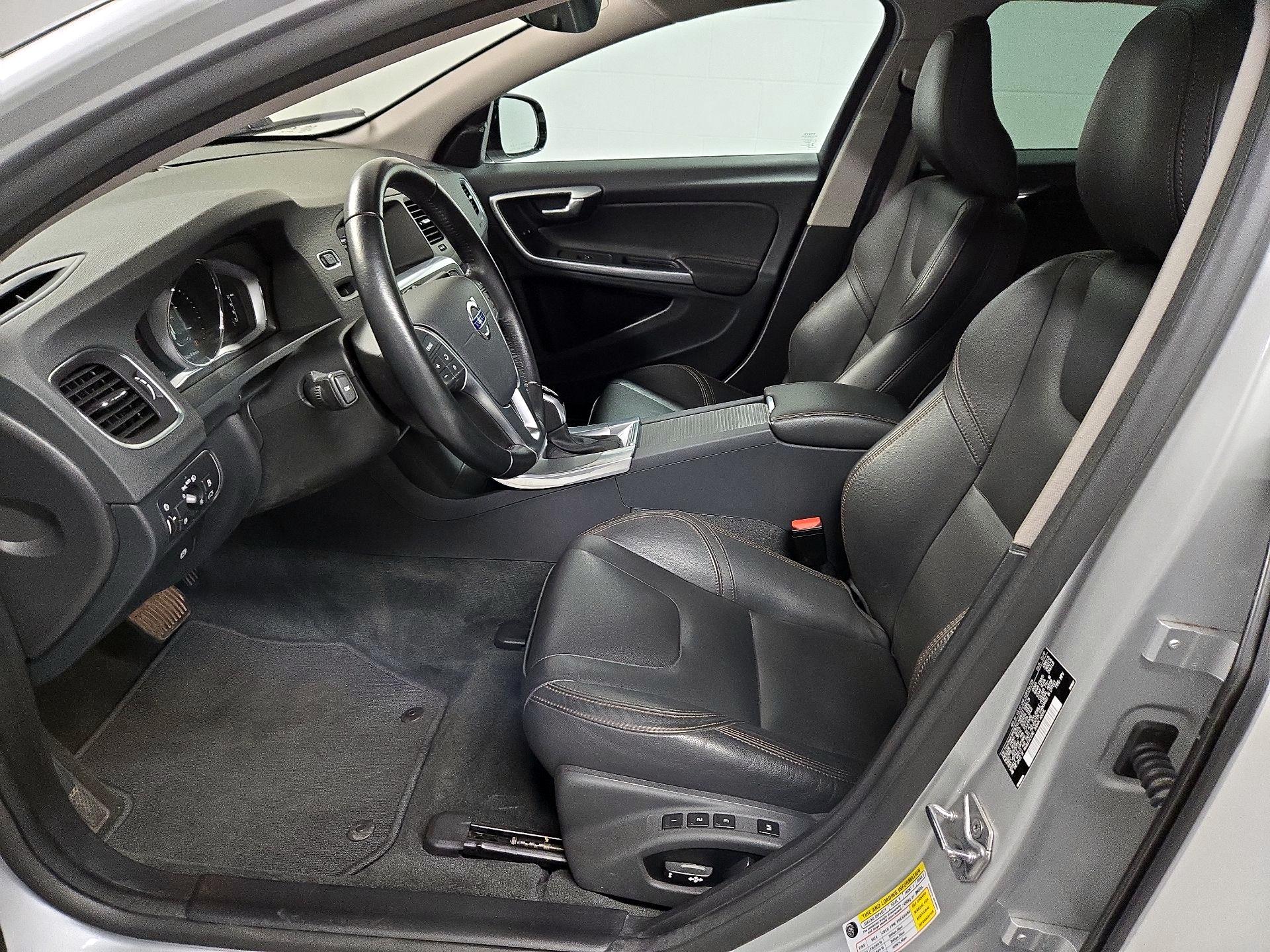 Thumbnail: 2017 Volvo S60 - 11