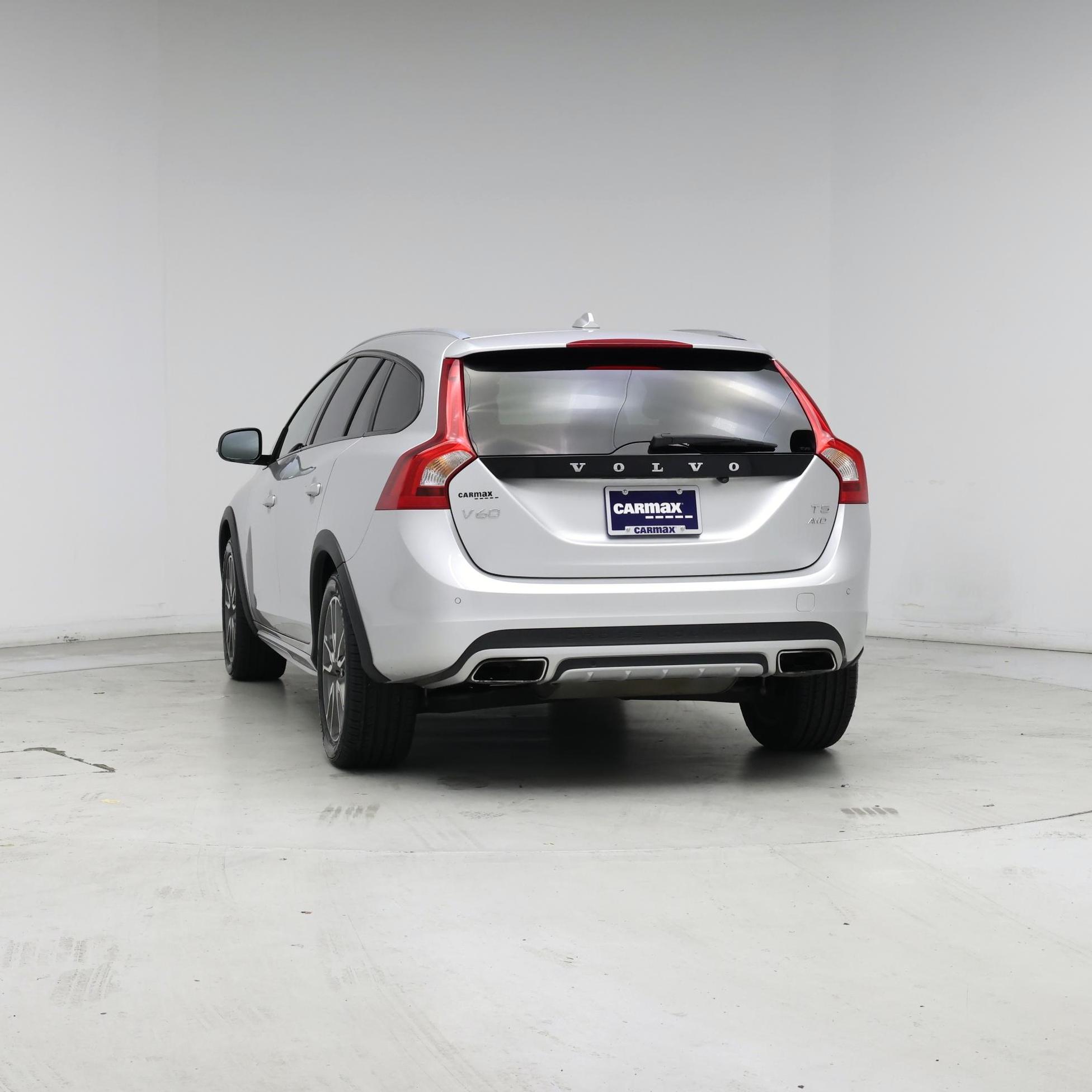 Thumbnail: 2017 Volvo S60 - 6