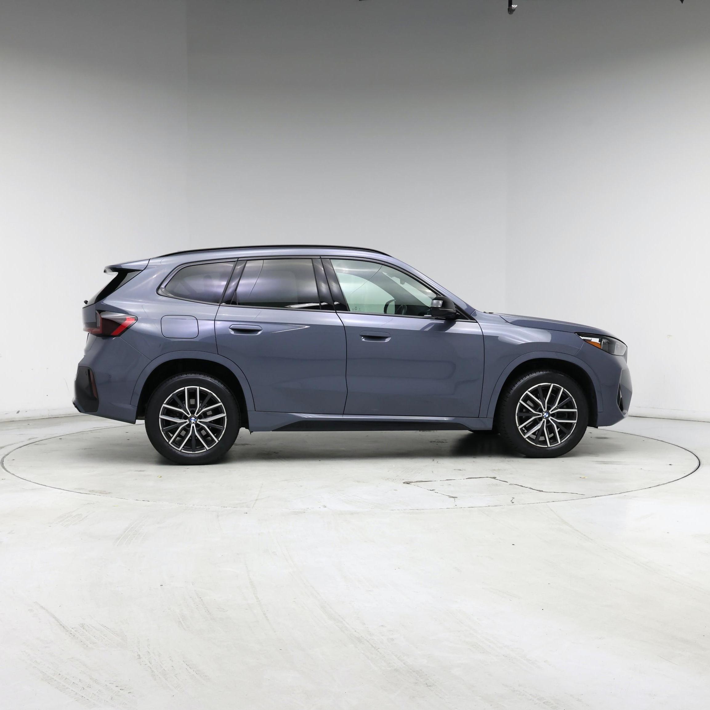 Thumbnail: 2023 BMW X1 - 7