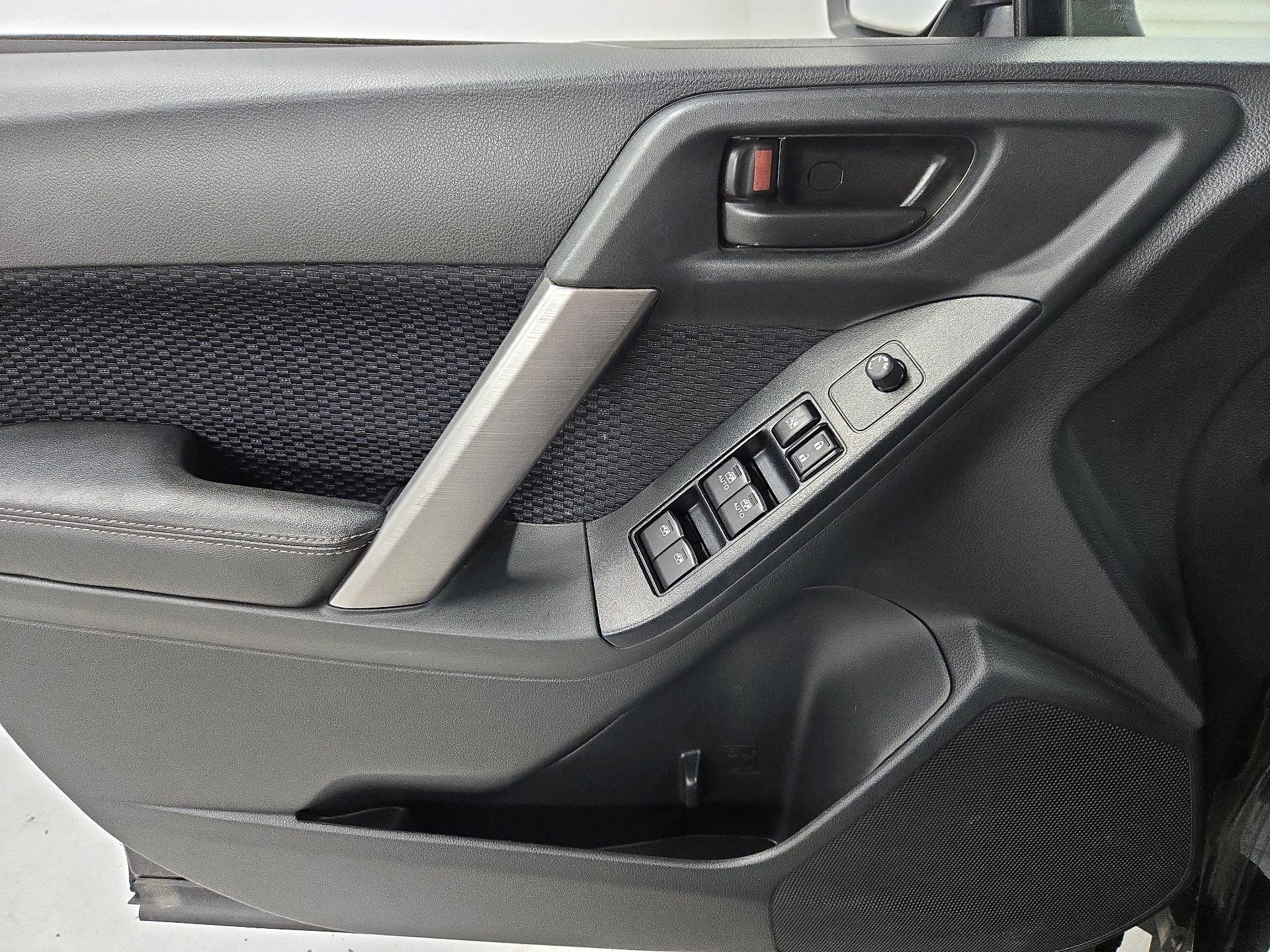 Thumbnail: 2017 Subaru Forester - 12