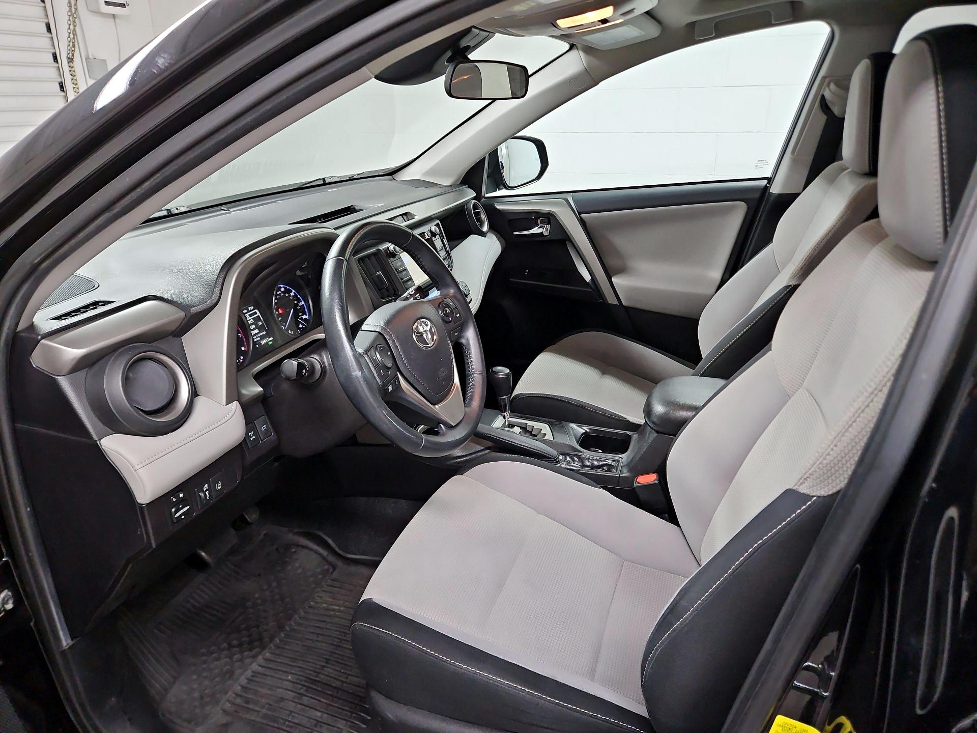 Thumbnail: 2018 Toyota RAV4 - 11