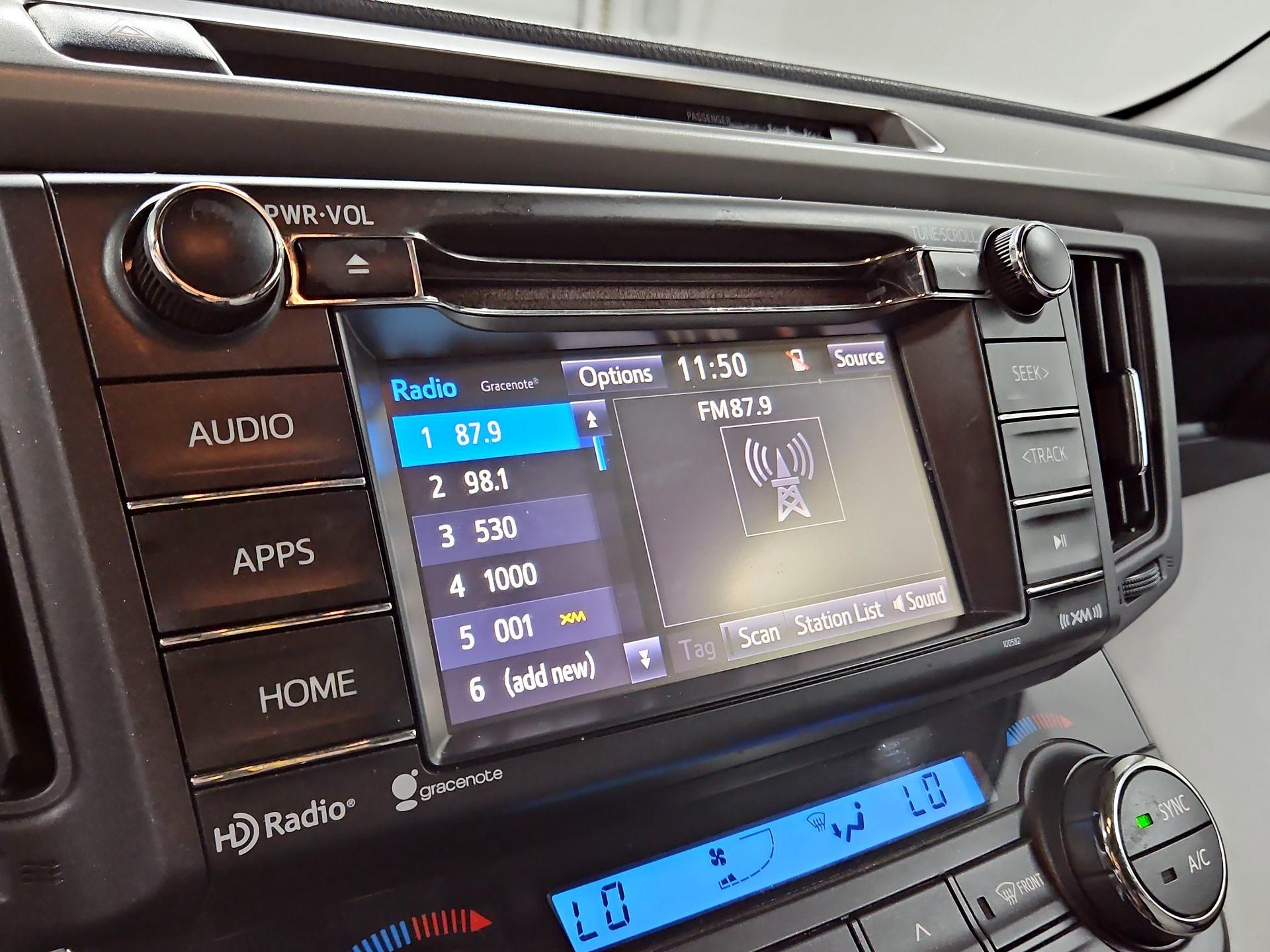 Thumbnail: 2018 Toyota RAV4 - 15