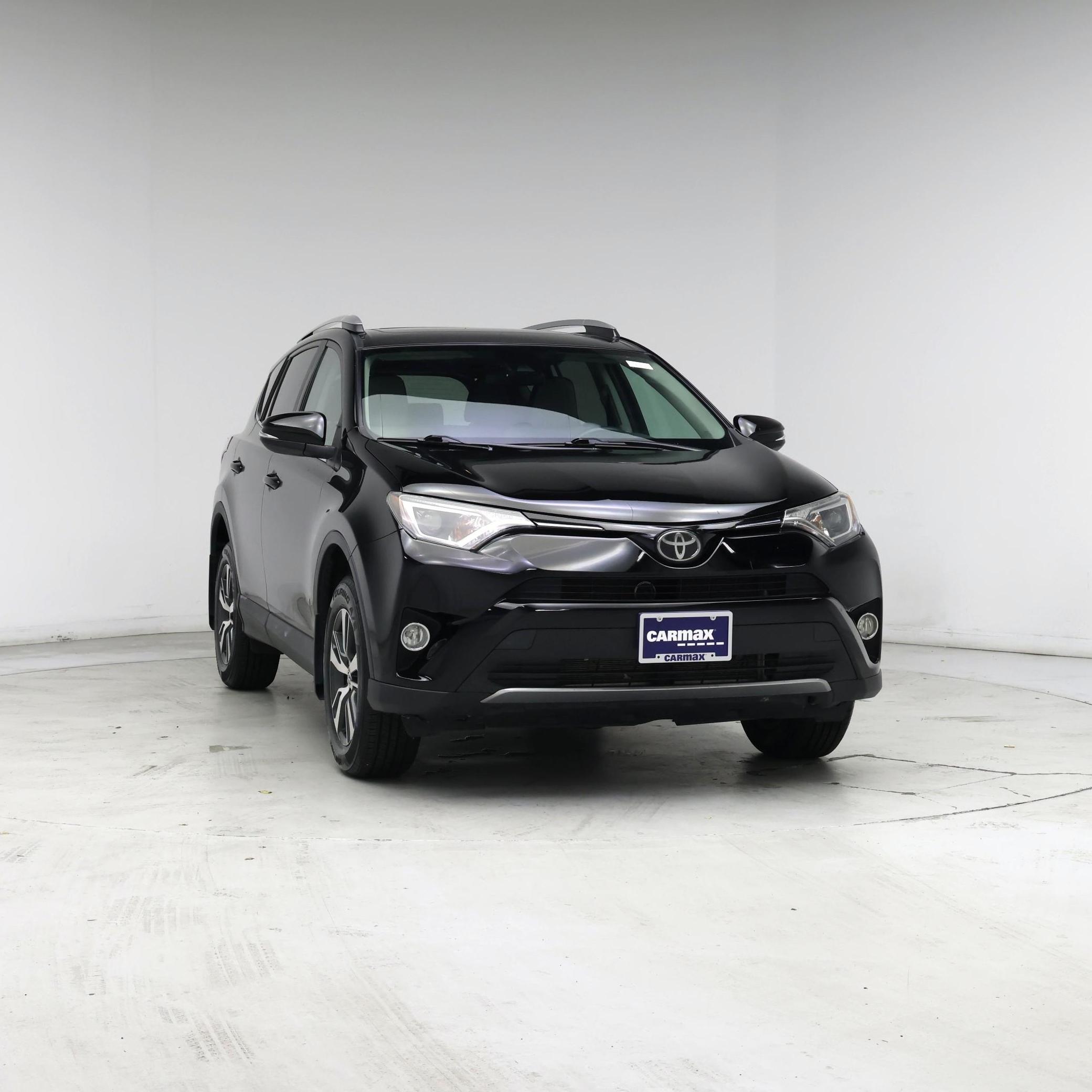 Thumbnail: 2018 Toyota RAV4 - 5