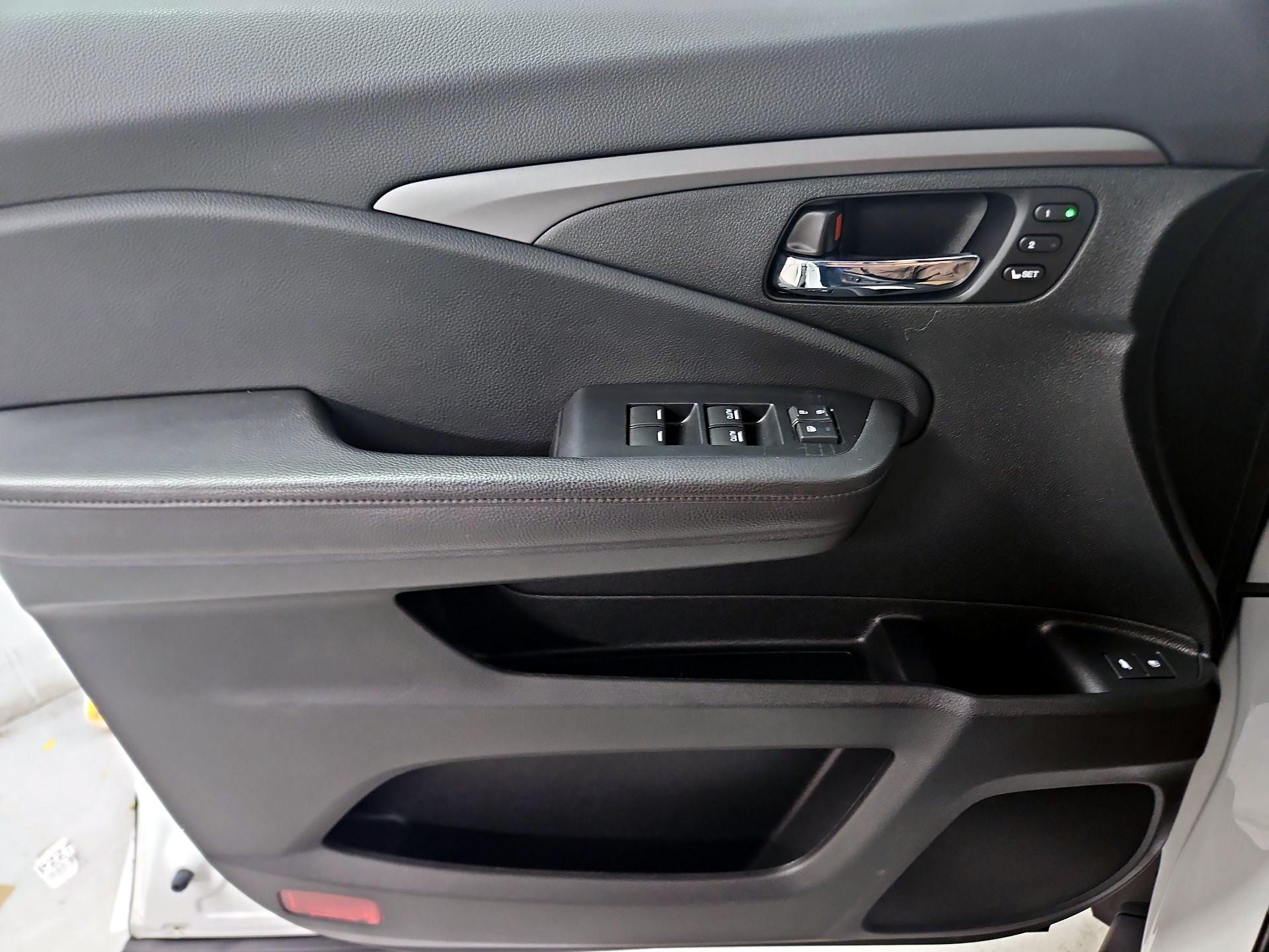 Thumbnail: 2021 Honda Pilot - 12