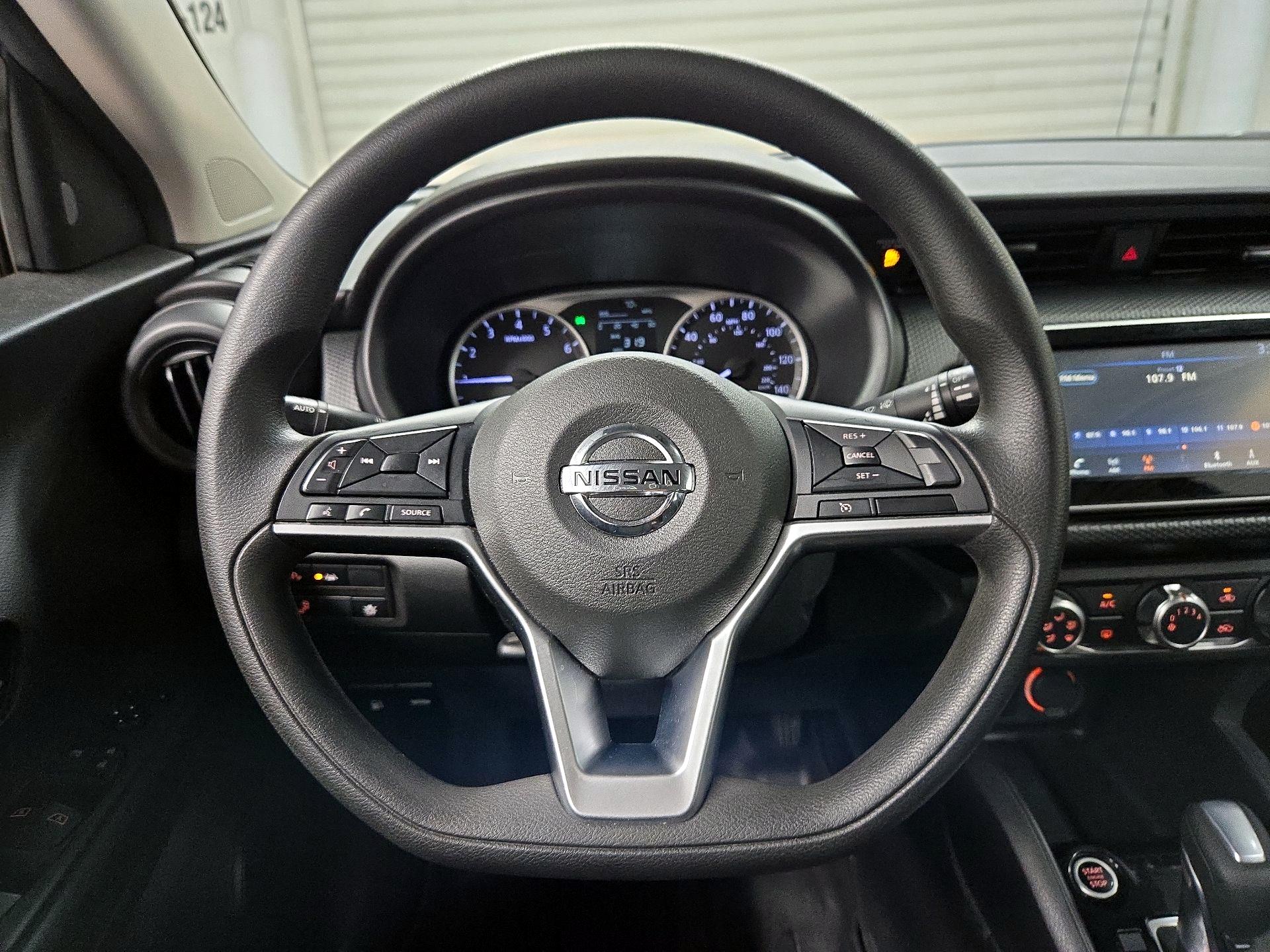 Thumbnail: 2021 Nissan Kicks - 10