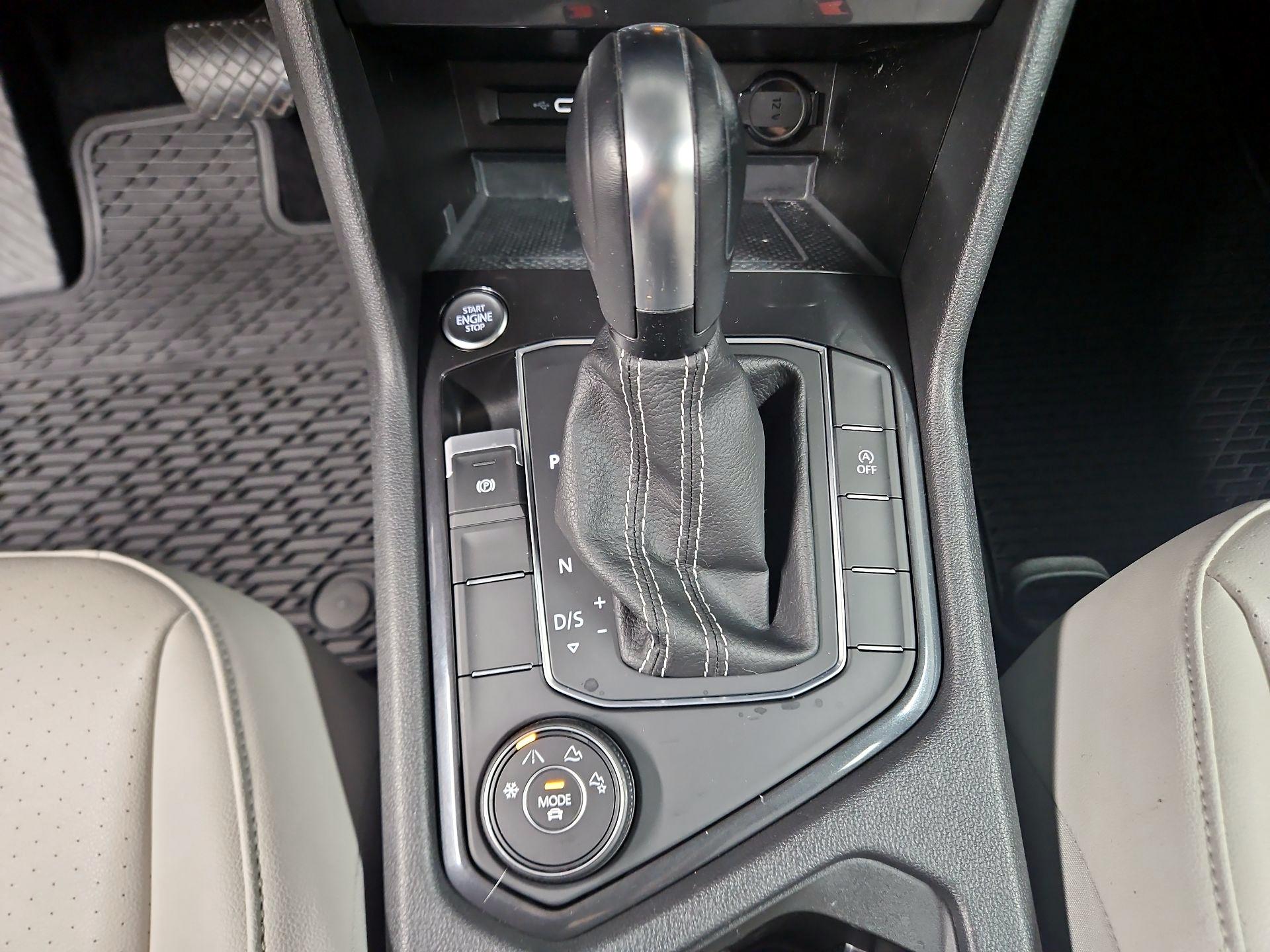 Thumbnail: 2021 Volkswagen Tiguan - 17