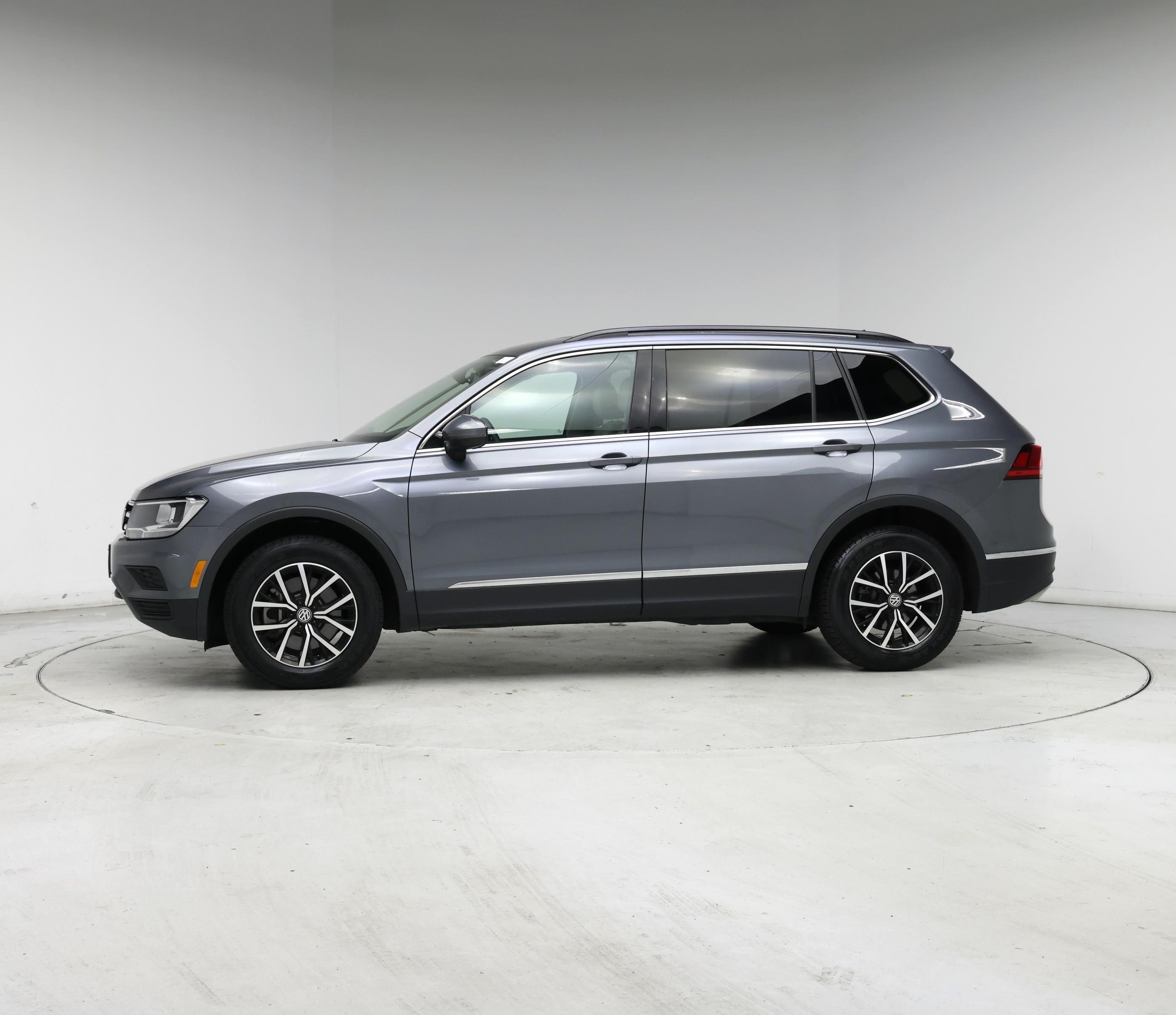 Thumbnail: 2021 Volkswagen Tiguan - 3