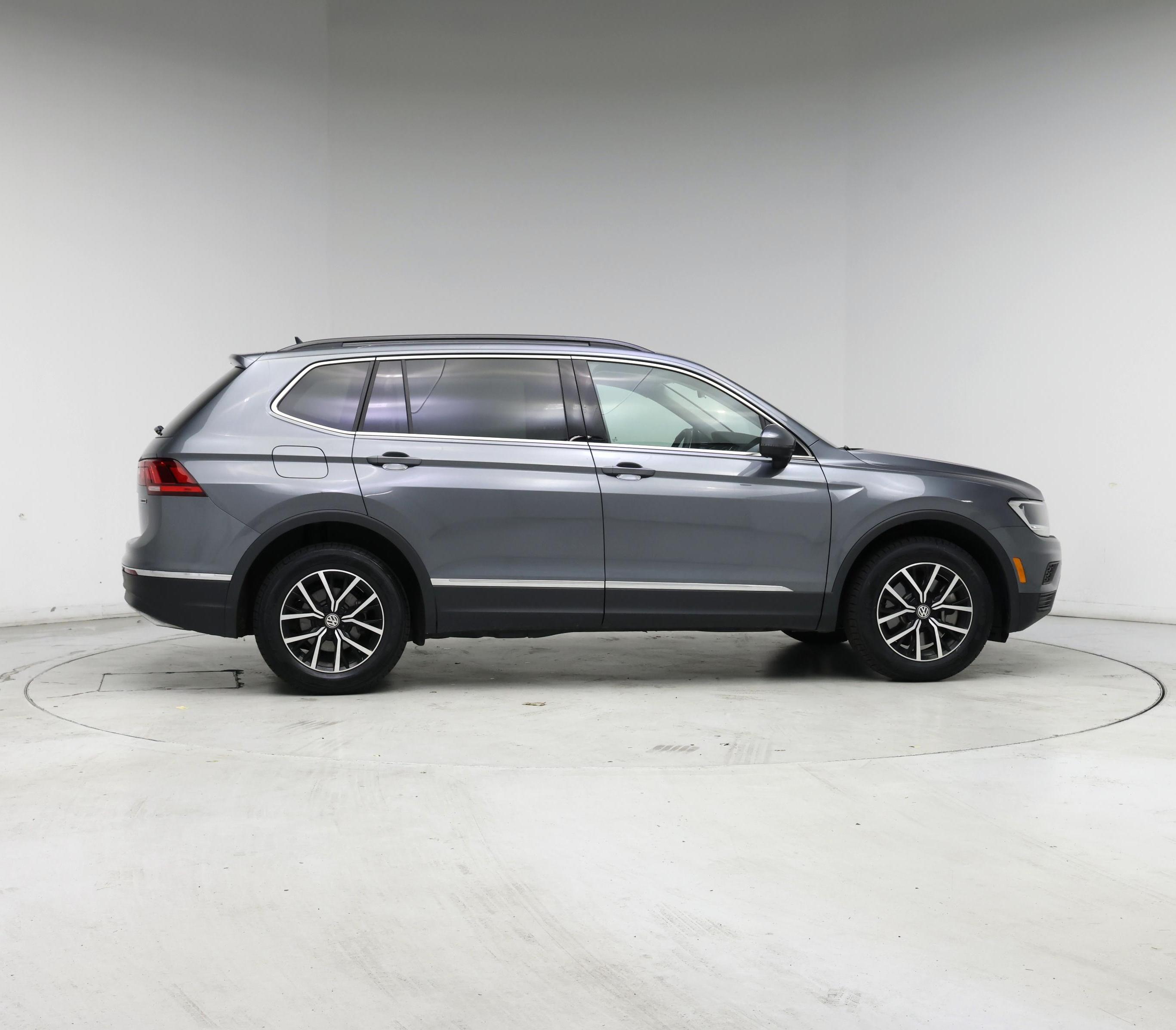 Thumbnail: 2021 Volkswagen Tiguan - 7