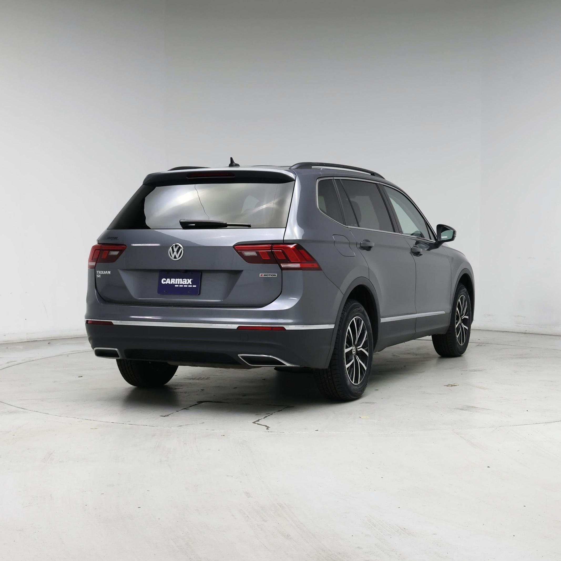 Thumbnail: 2021 Volkswagen Tiguan - 8