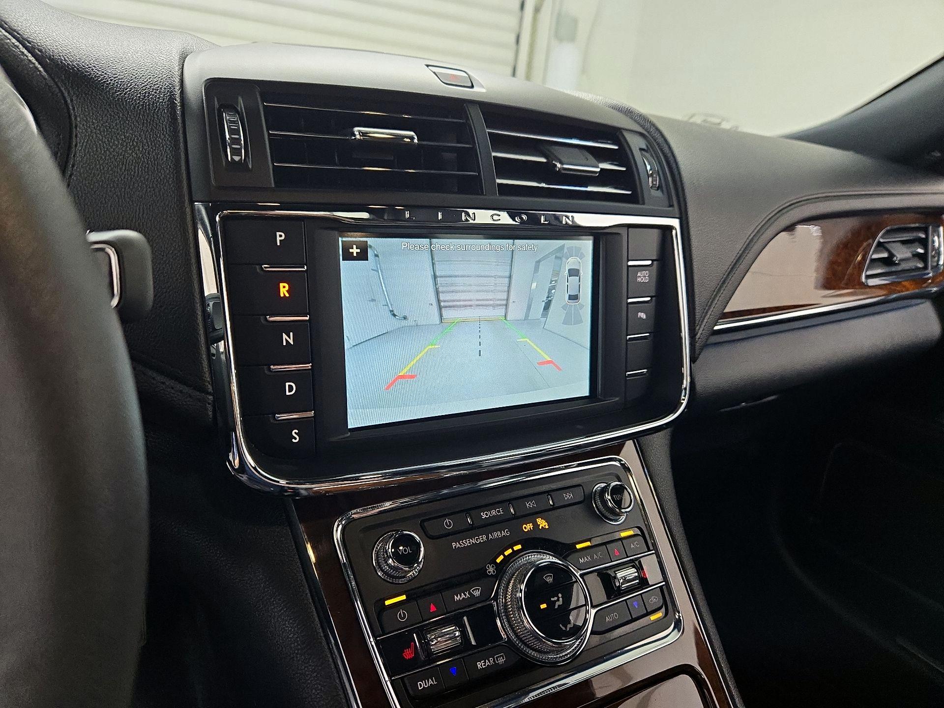 Thumbnail: 2019 Lincoln Continental - 14