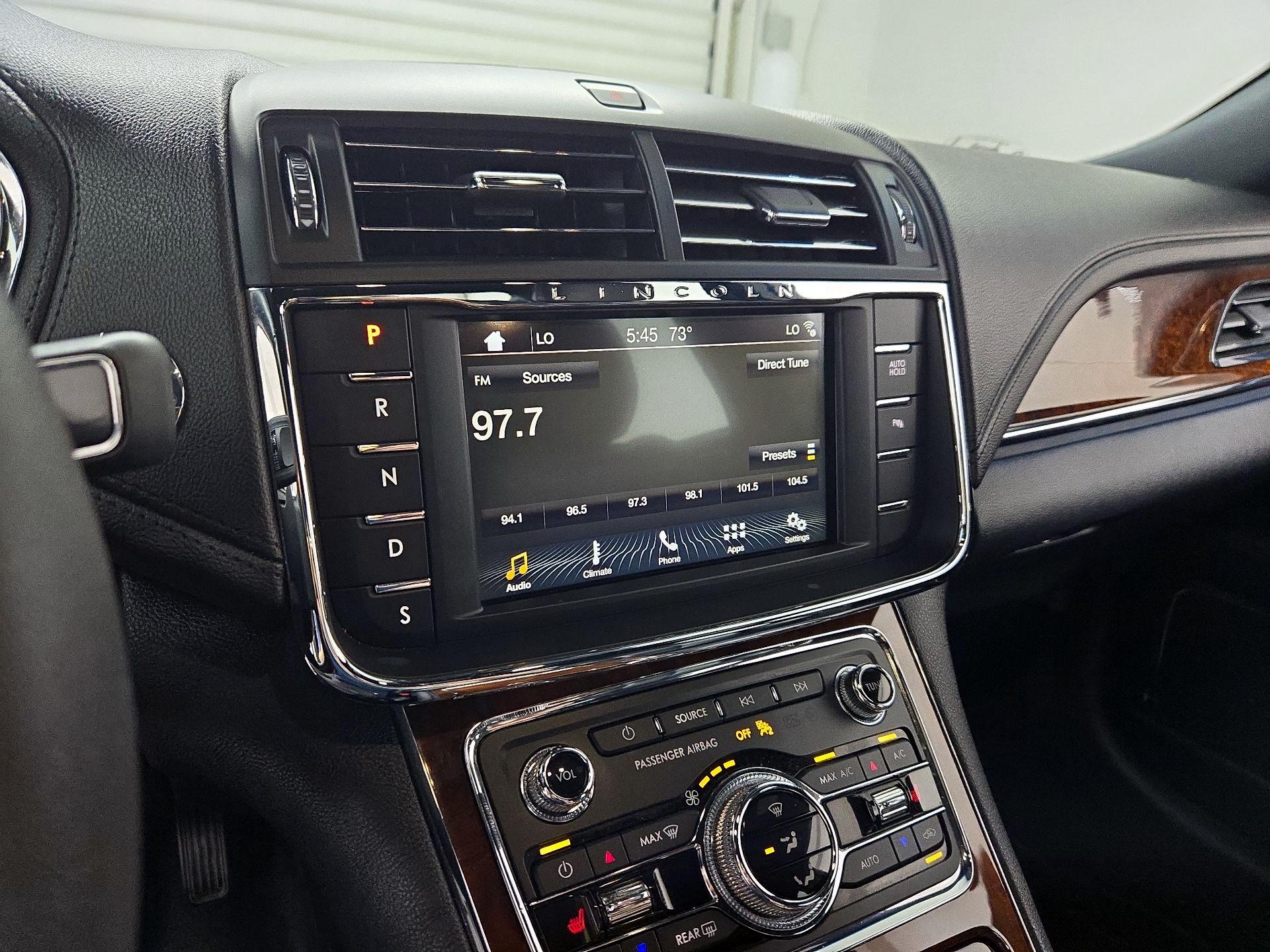 Thumbnail: 2019 Lincoln Continental - 15
