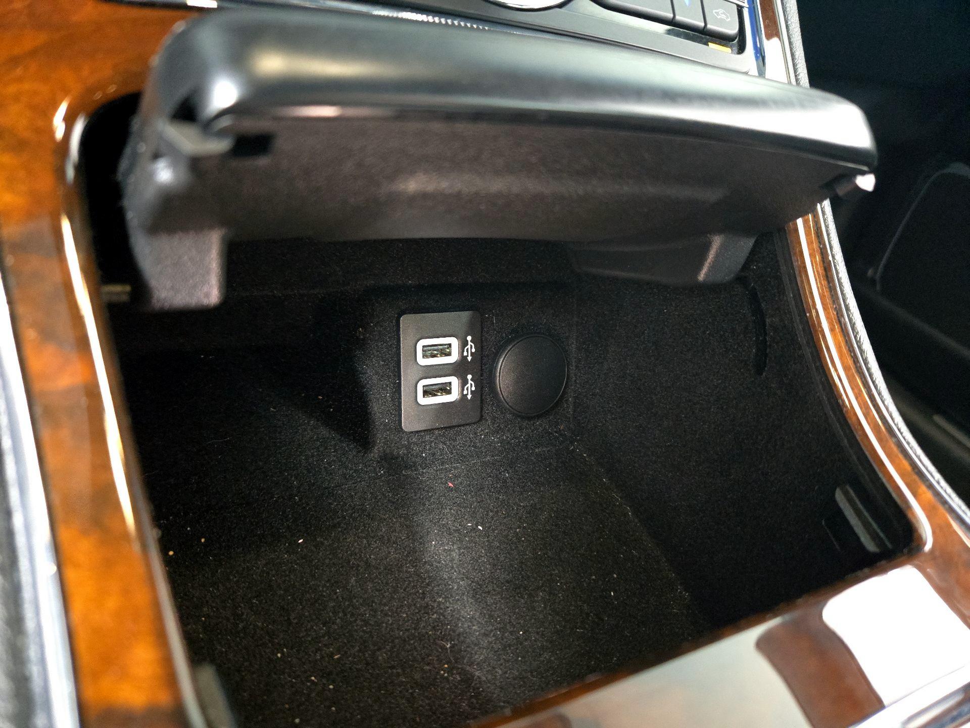 Thumbnail: 2019 Lincoln Continental - 18