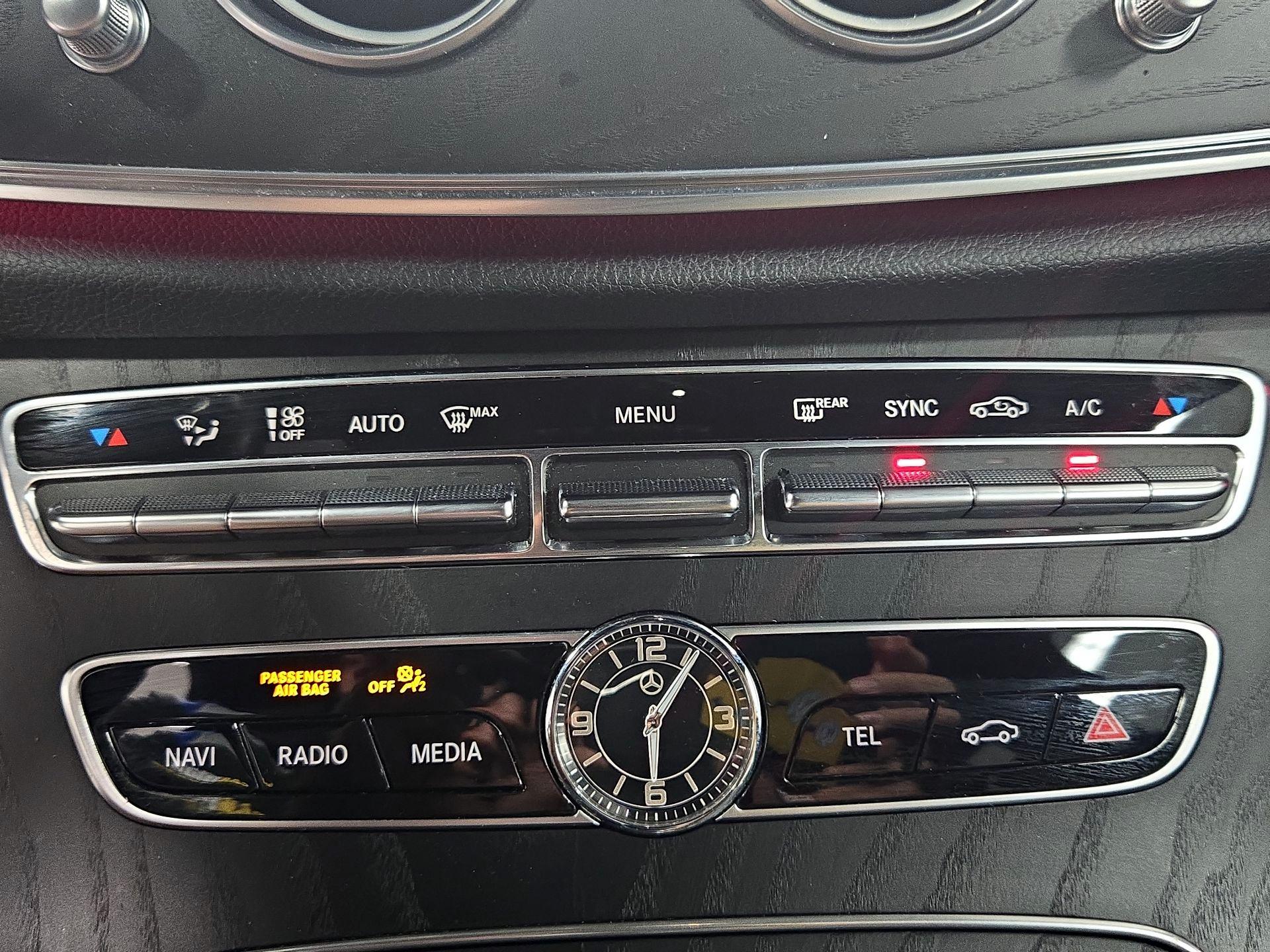 Thumbnail: 2020 Mercedes-Benz E-Class - 17