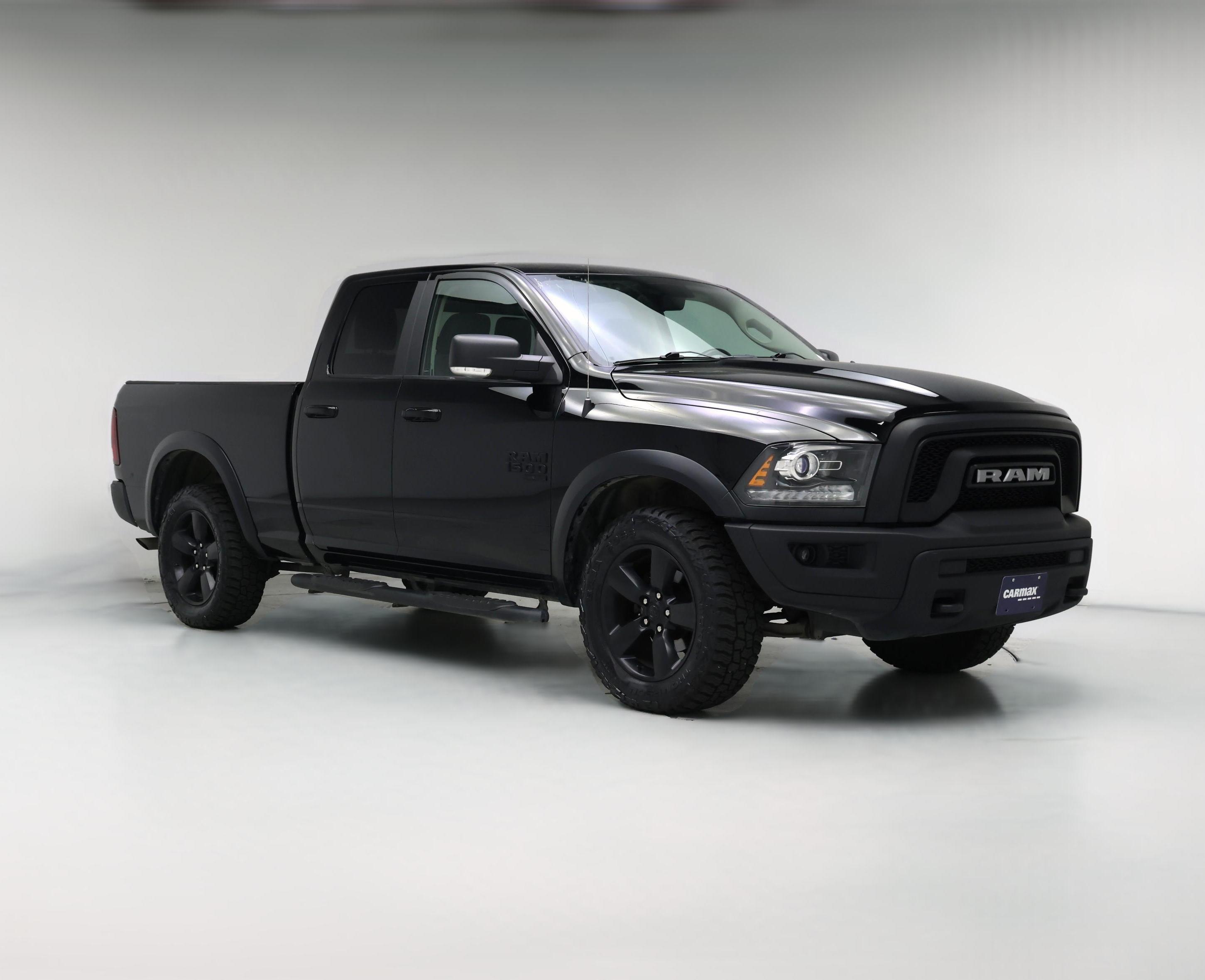 Thumbnail: 2019 RAM 1500 Classic - 1