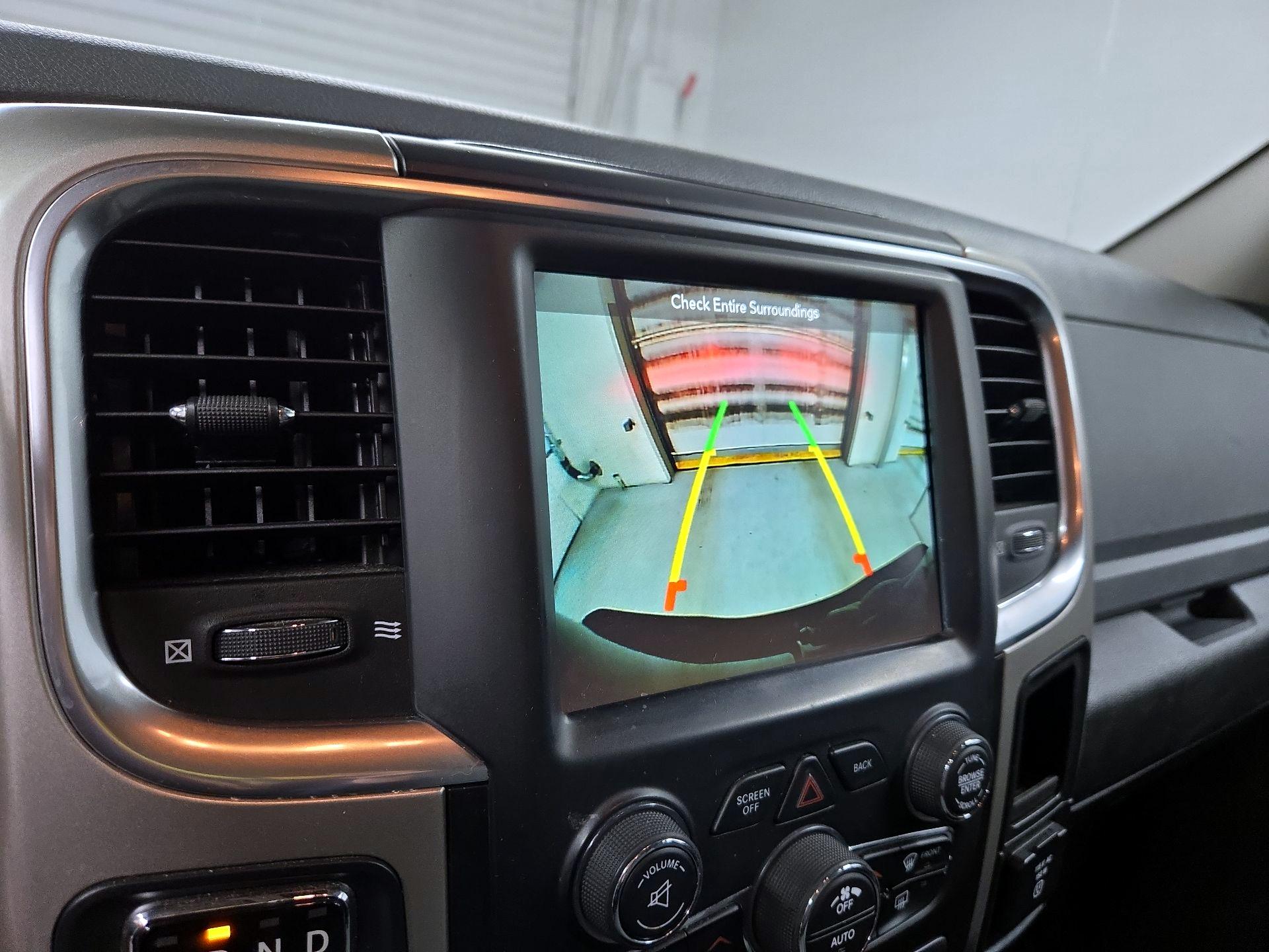 Thumbnail: 2019 RAM 1500 Classic - 14