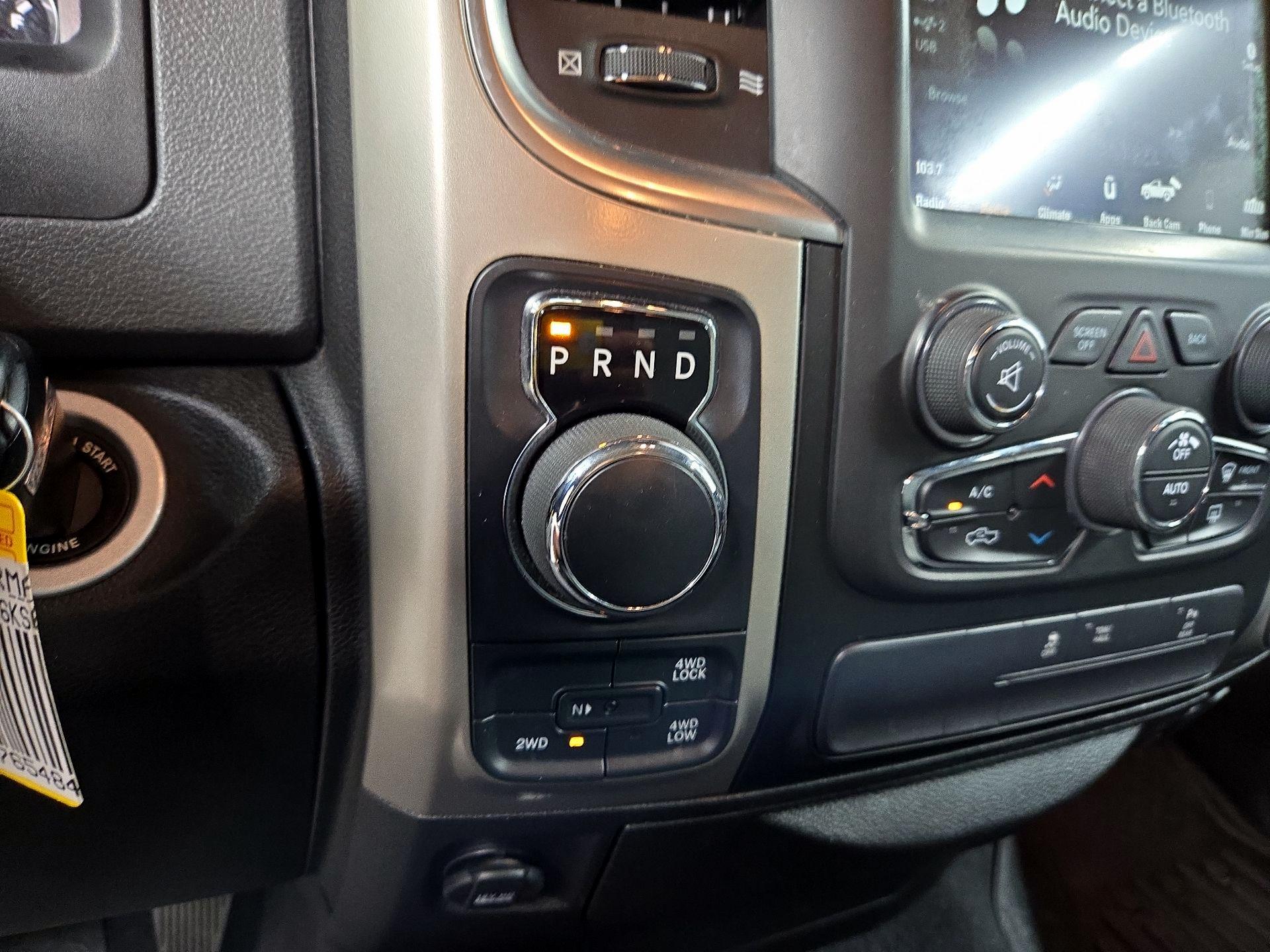 Thumbnail: 2019 RAM 1500 Classic - 17