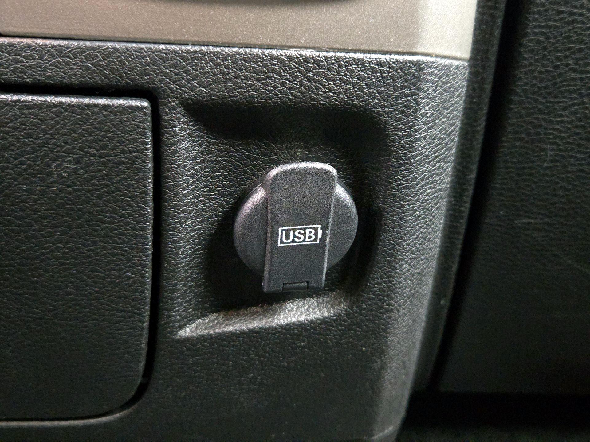 Thumbnail: 2019 RAM 1500 Classic - 18