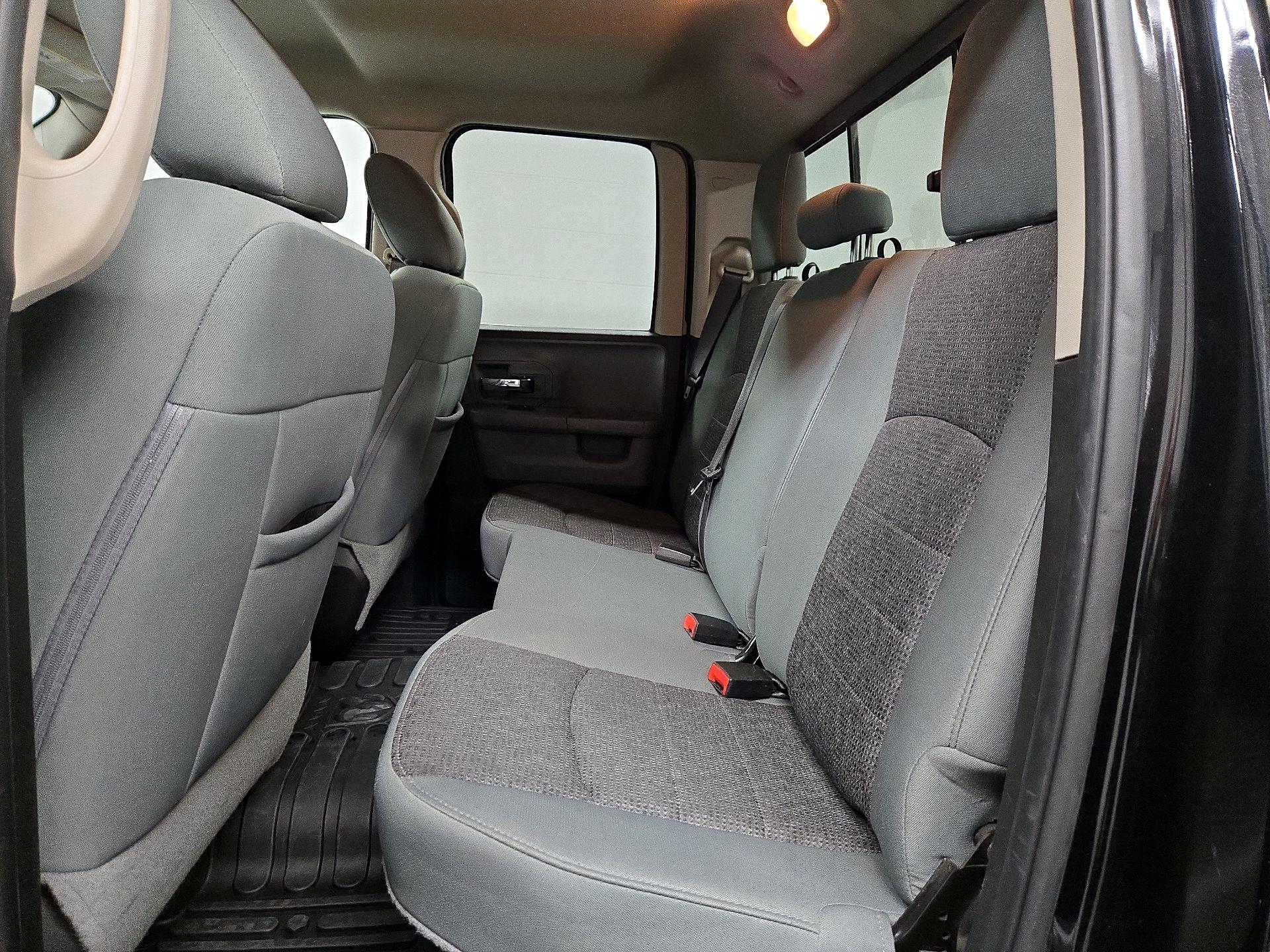 Thumbnail: 2019 RAM 1500 Classic - 19