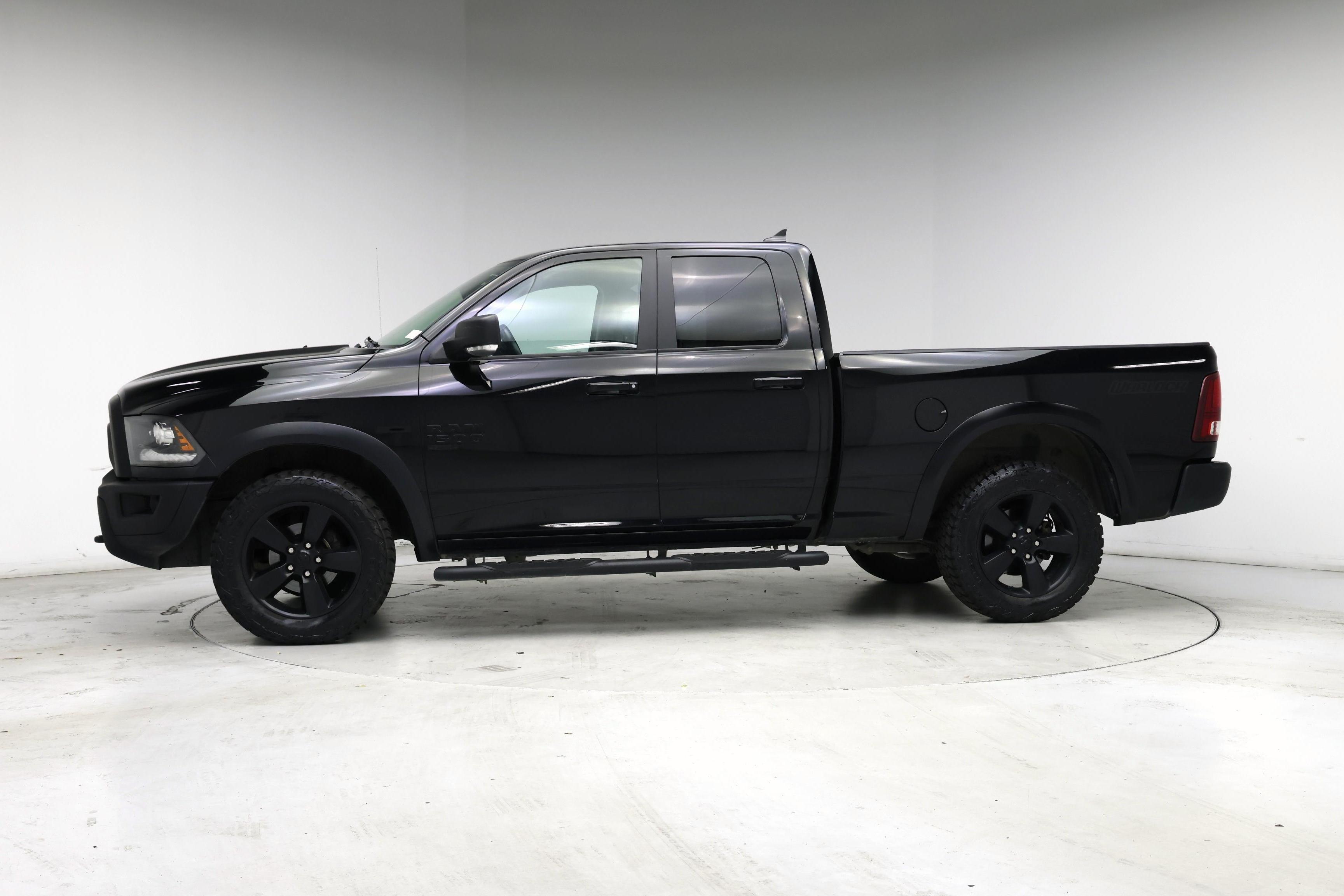 Thumbnail: 2019 RAM 1500 Classic - 3