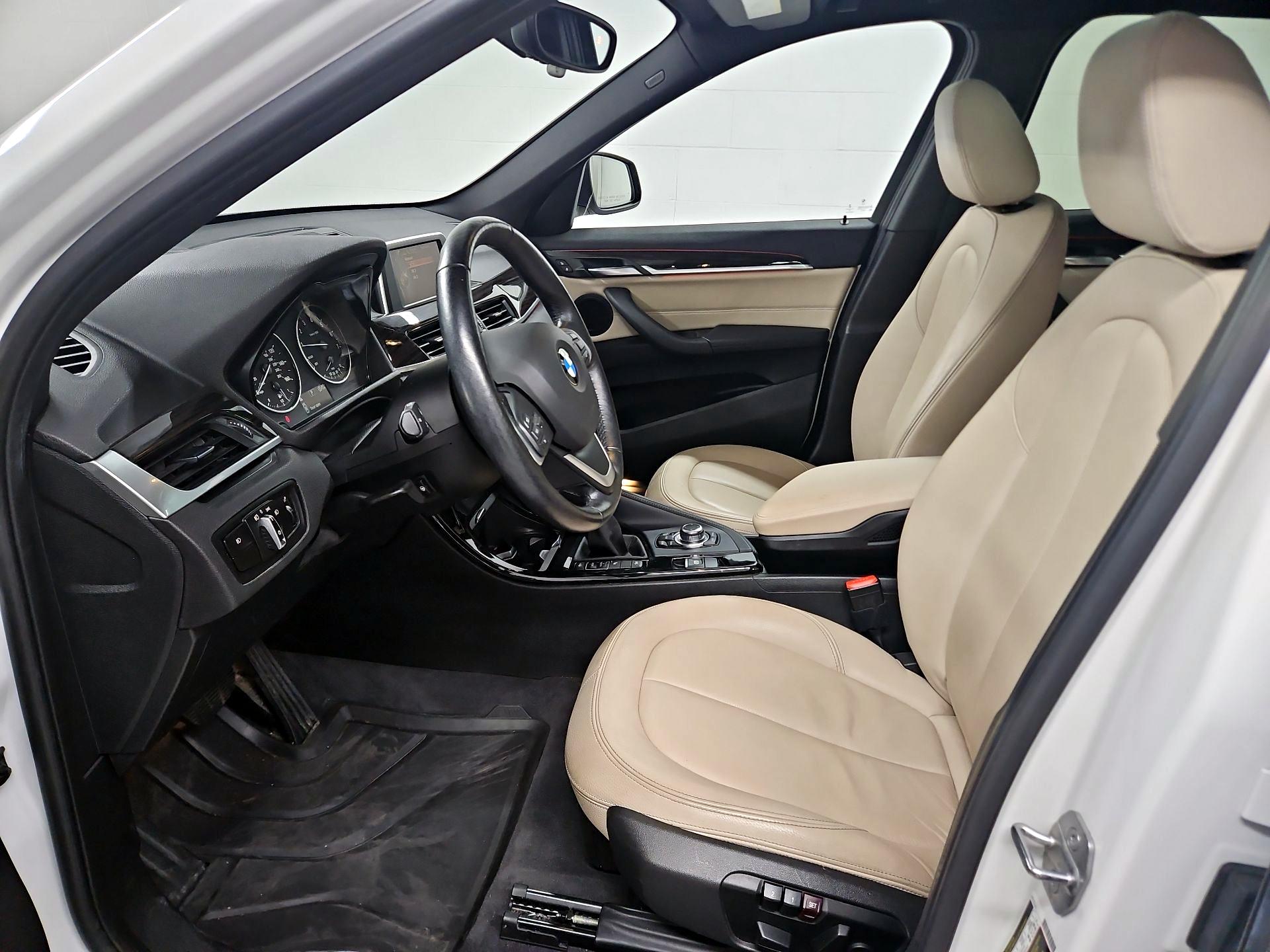 Thumbnail: 2016 BMW X1 - 11