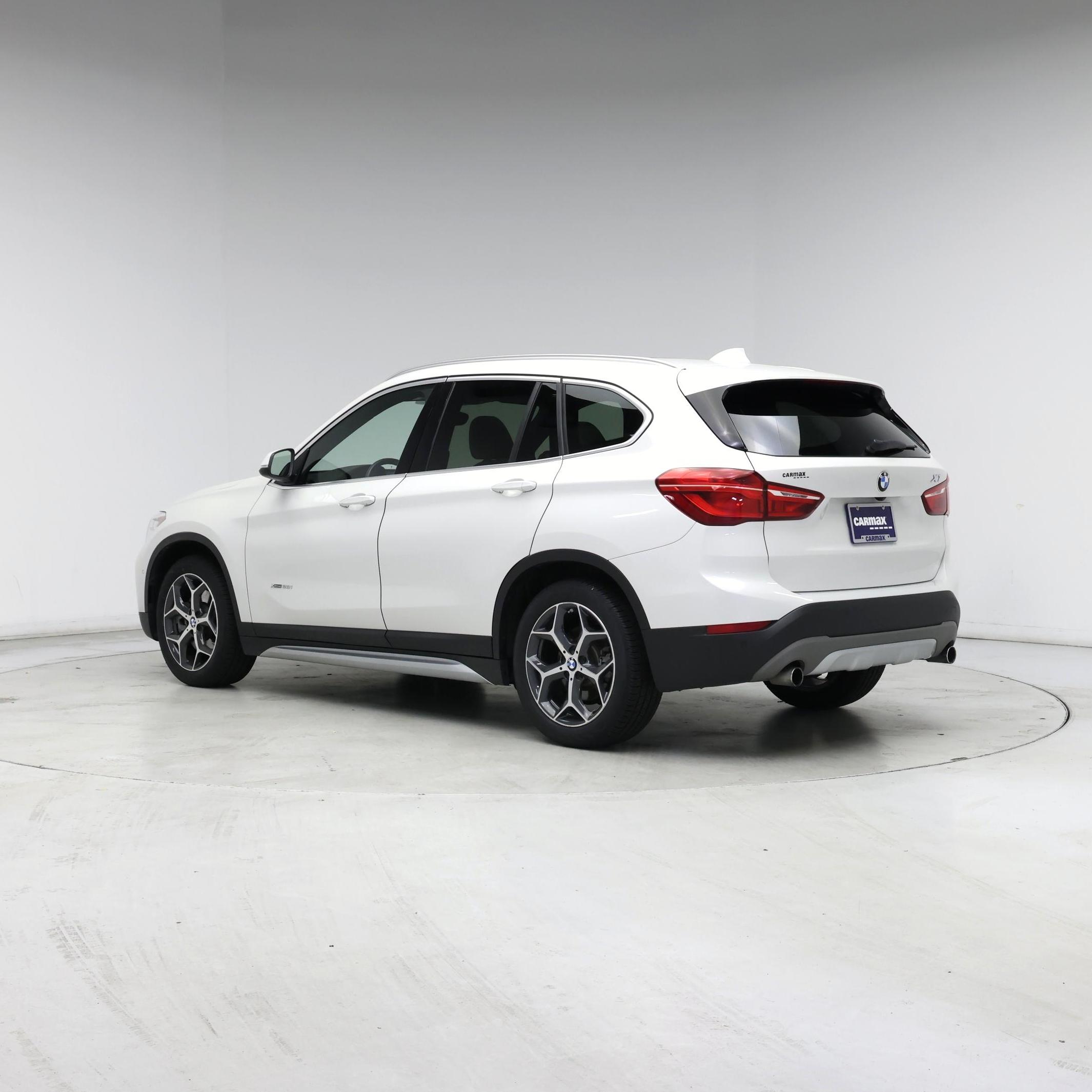 Thumbnail: 2016 BMW X1 - 2