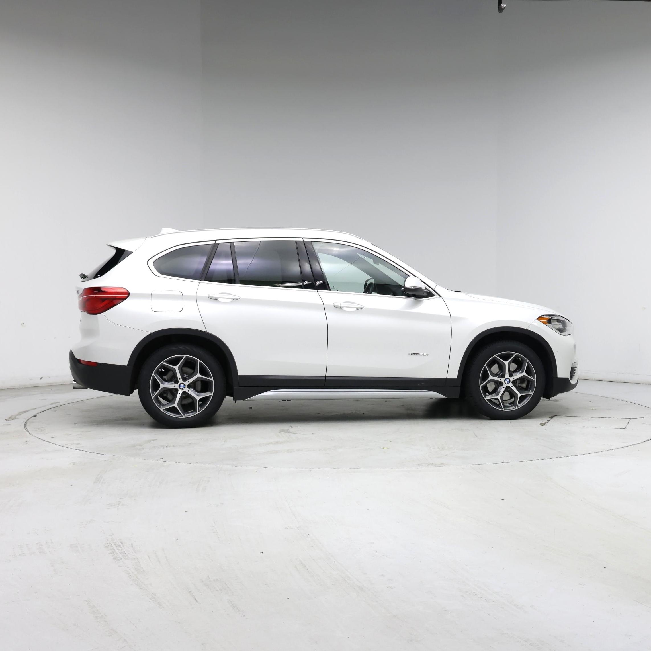 Thumbnail: 2016 BMW X1 - 7